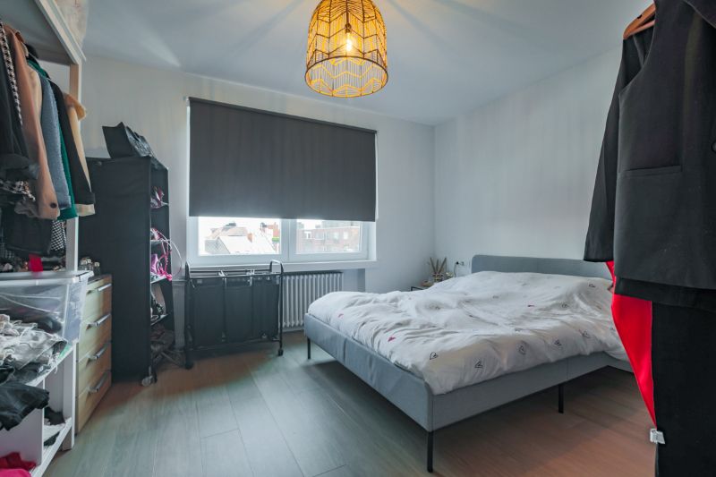 instapklaar, centraal gelegen 2- slaapkamer appartement met terrasje en kelder. Energielabel B, Elektr. goedgekeurd... foto 9
