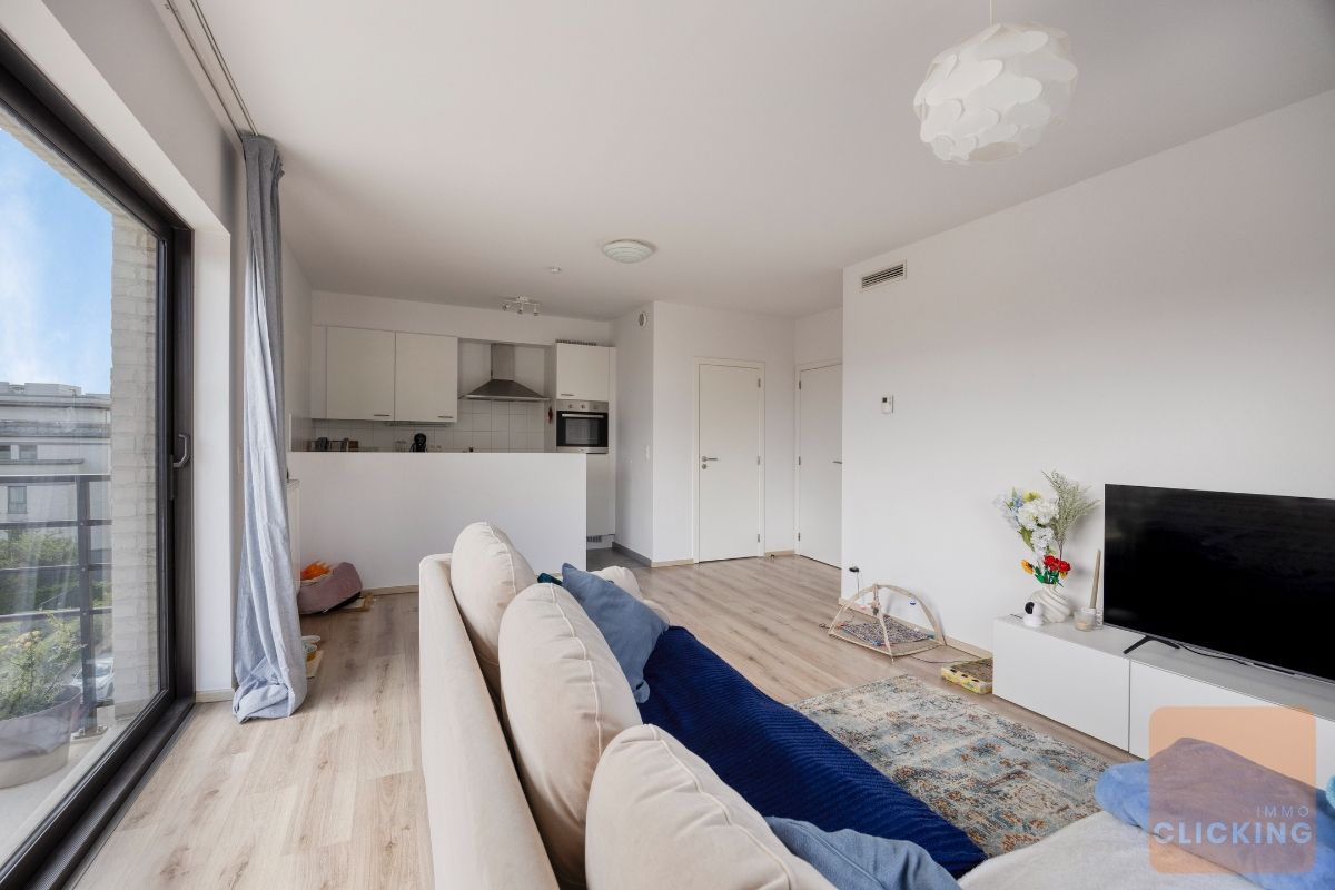 Gezellig en Licht 2-Slaapkamerappartement in Oudergem foto 9