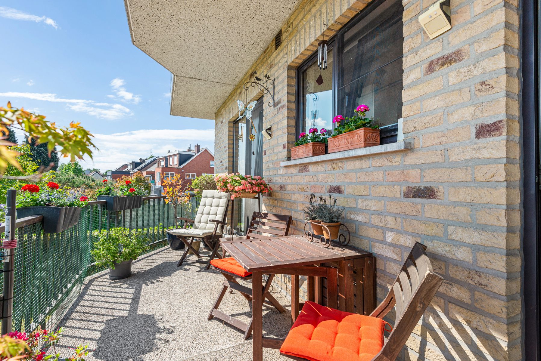 Ruim appartement met drie slaapkamers foto 20