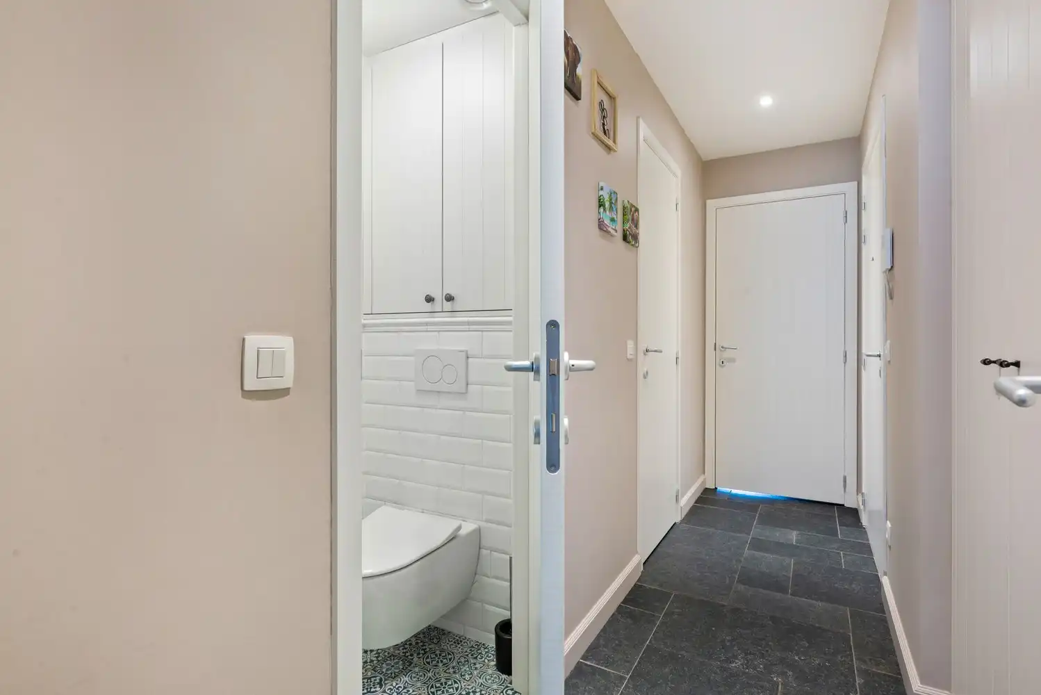 Instapklaar, recent gelijkvloers appartement met 2 slpks en tuin in Borsbeek! foto 13