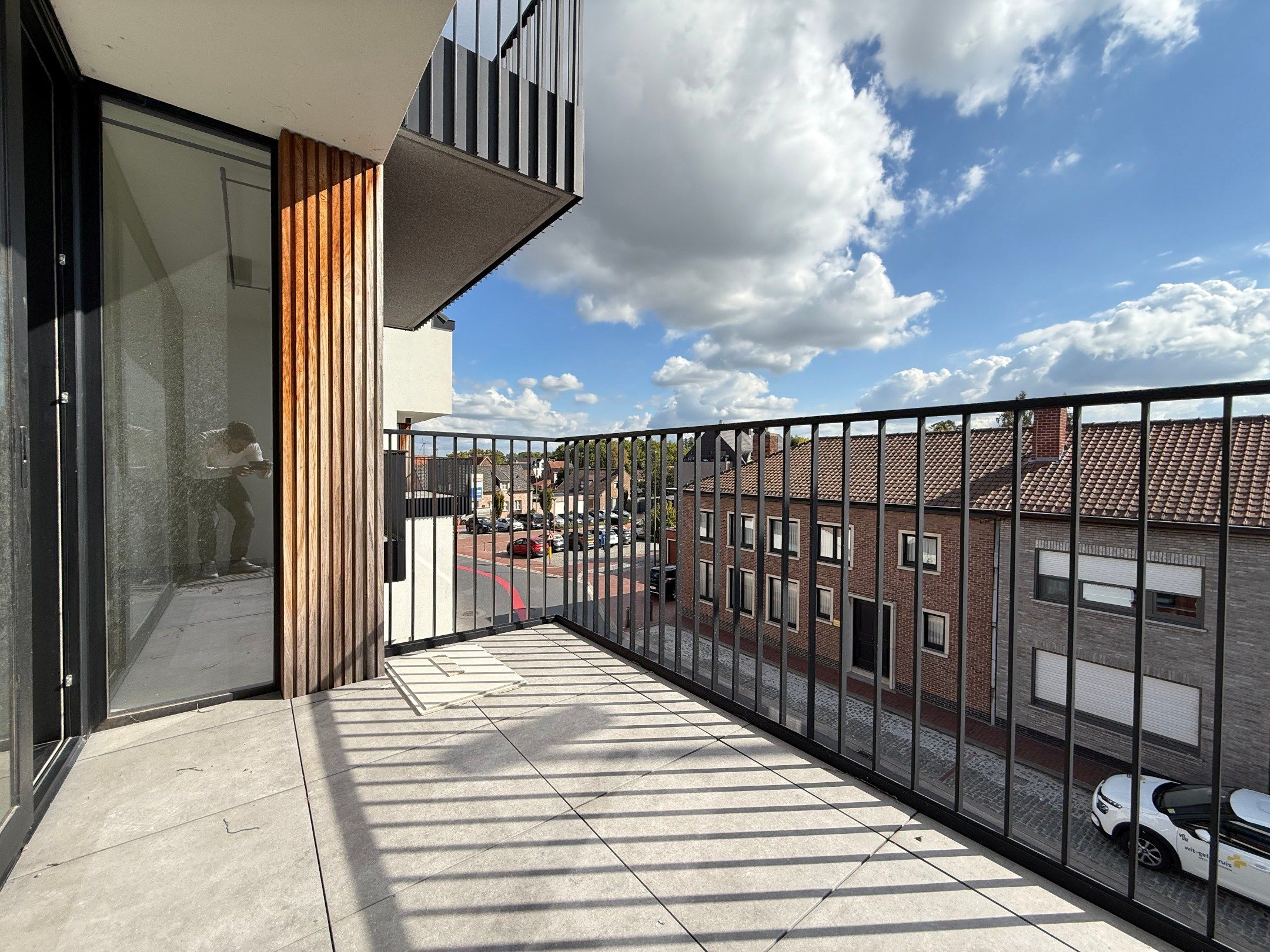 Hedendaags nieuwbouwappartement met 2 slaapkamers en terras op centrale ligging in Ooigem. foto 11
