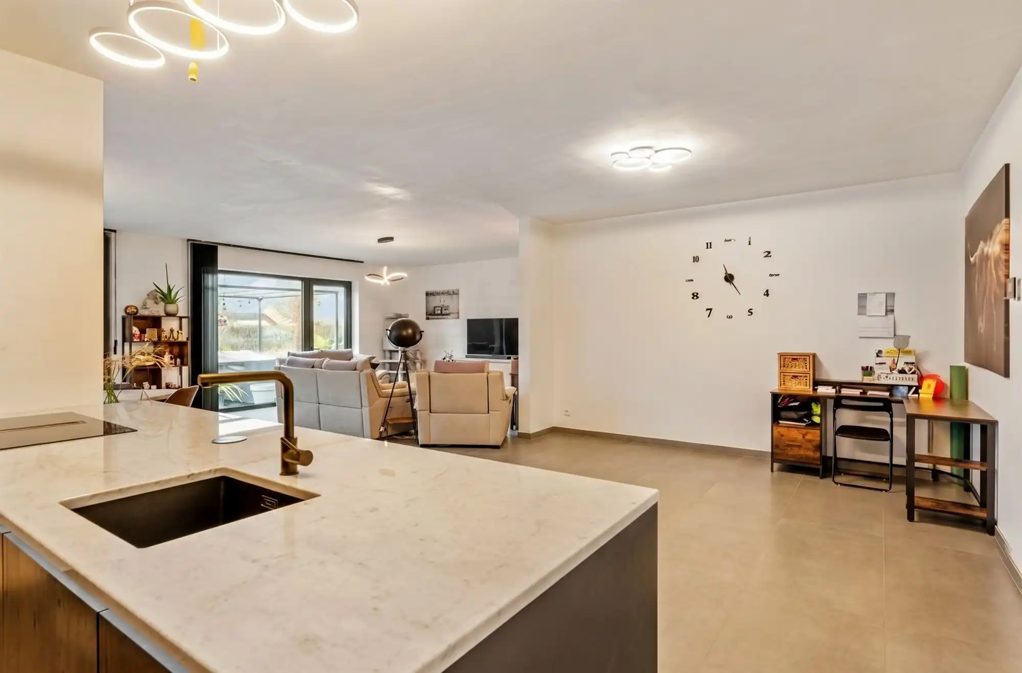 PERFECT ONDERHOUDEN GELIJKVLOERS APPARTEMENT MET 3 SLAAPKAMERS EN PRIVATE TUIN VAN 8A90CA TE KORSPEL foto 11