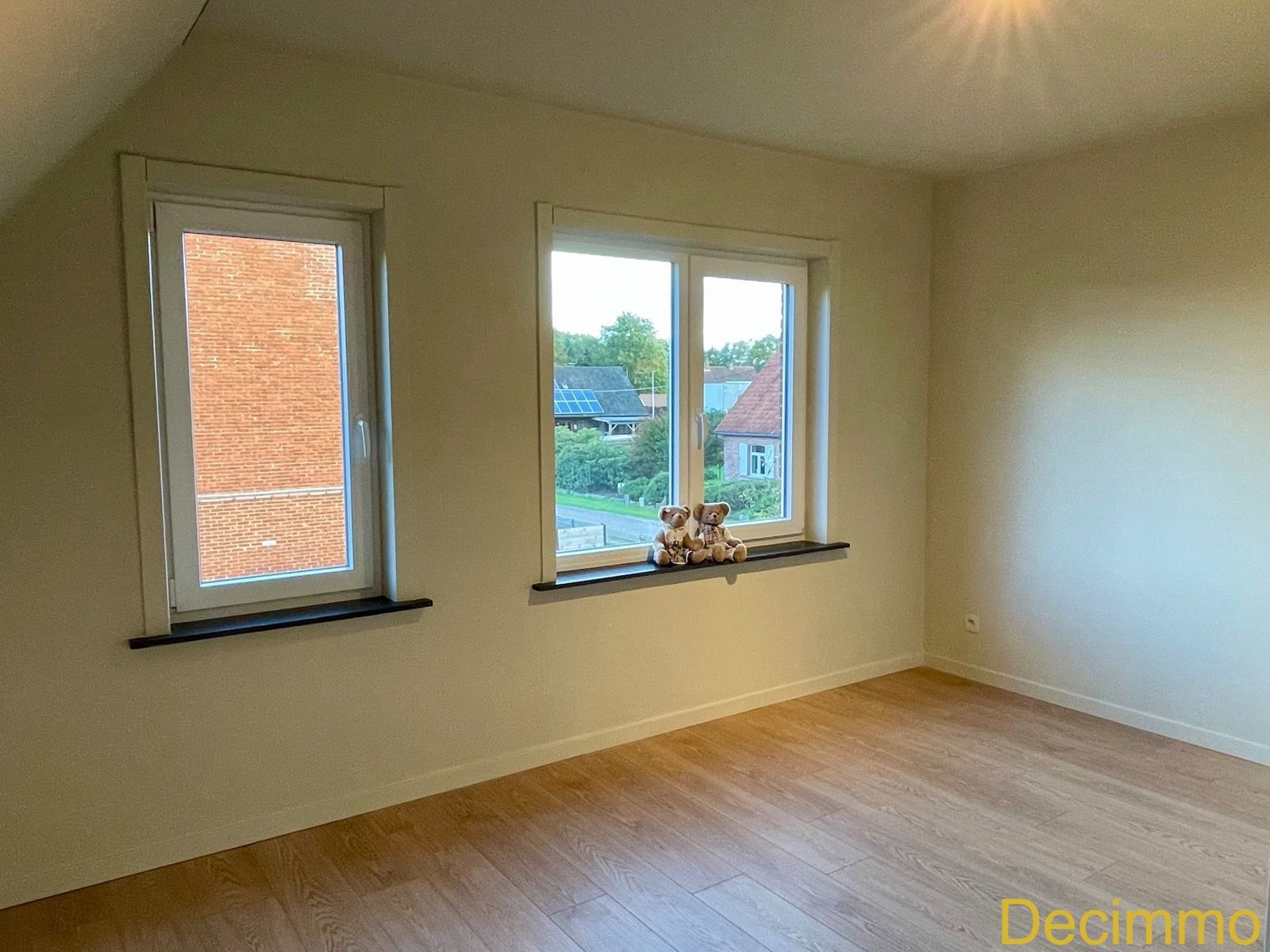 Volledig gerenoveerde woning met 3 slaapkamers, lage energiekost– rustig gelegen in het groen. foto 17