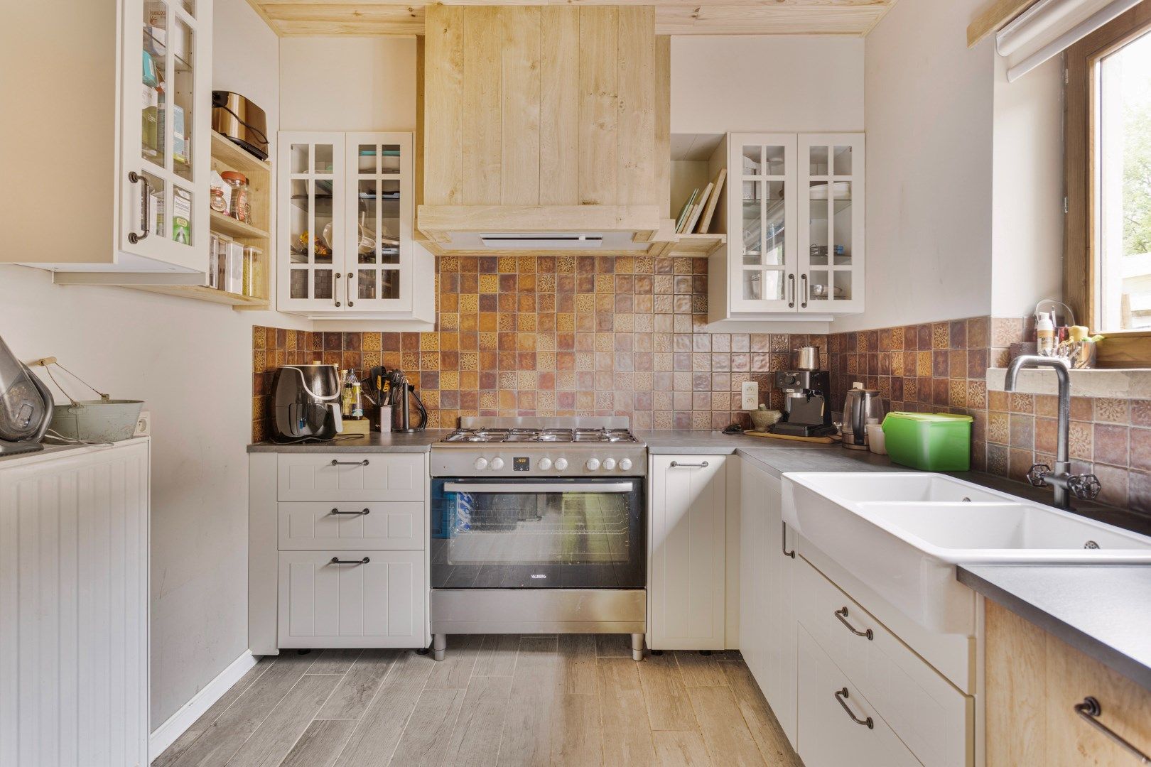Gerenoveerde karaktervolle woning met 4 / 6 slpks op 1.990 m² in bosrijk gebied ! foto 13