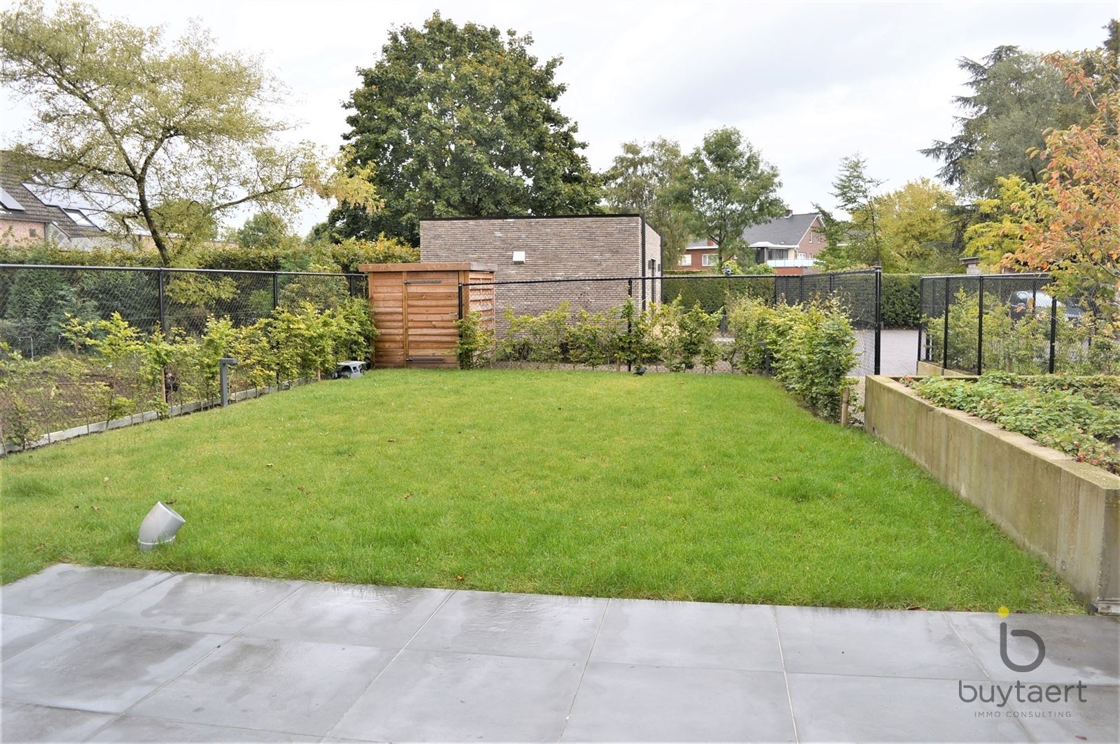 Gelijkvloers appartement met twee slpks en tuin! foto 4