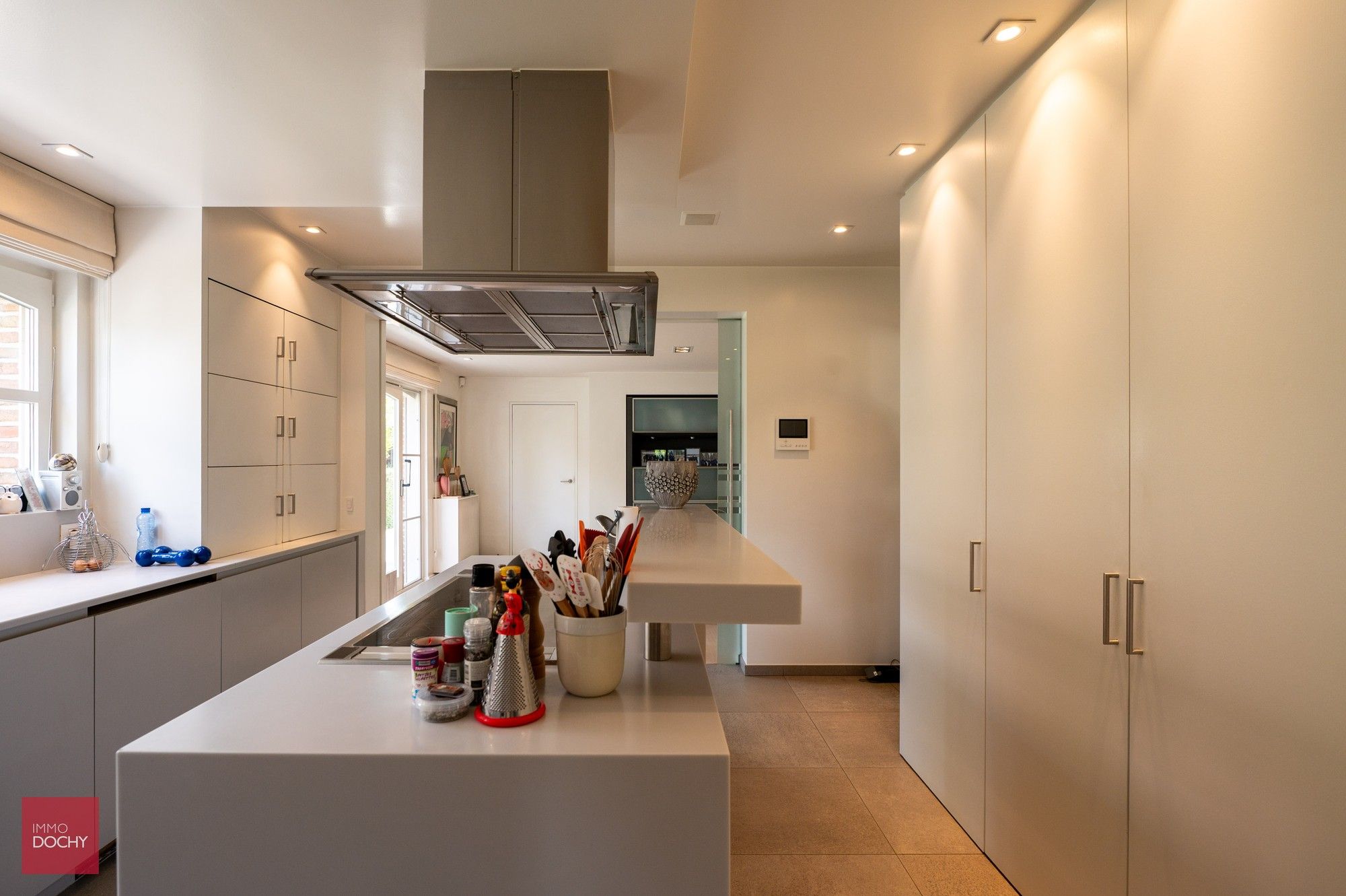 Verzorgde villa in doodlopende residentiële straat | centrum foto 7