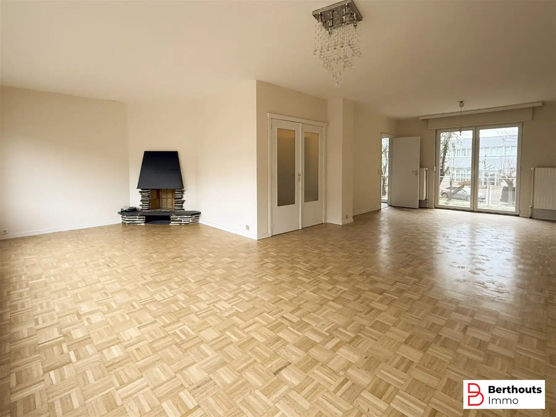 WONING MET 5/6 SLAAPKAMERS MET TUIN foto 4
