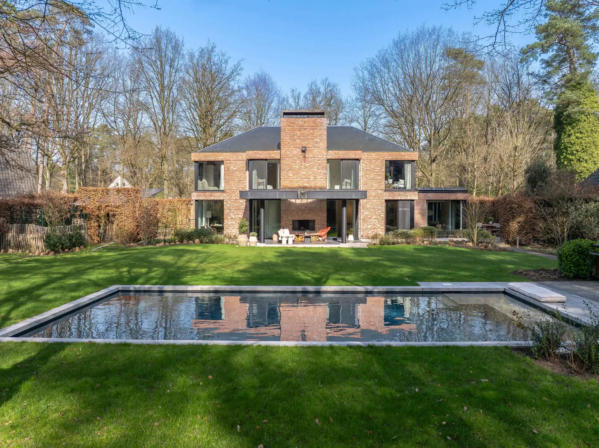 Architectenvilla met zwembad en ZW tuin in Hof Ter Linden foto 35