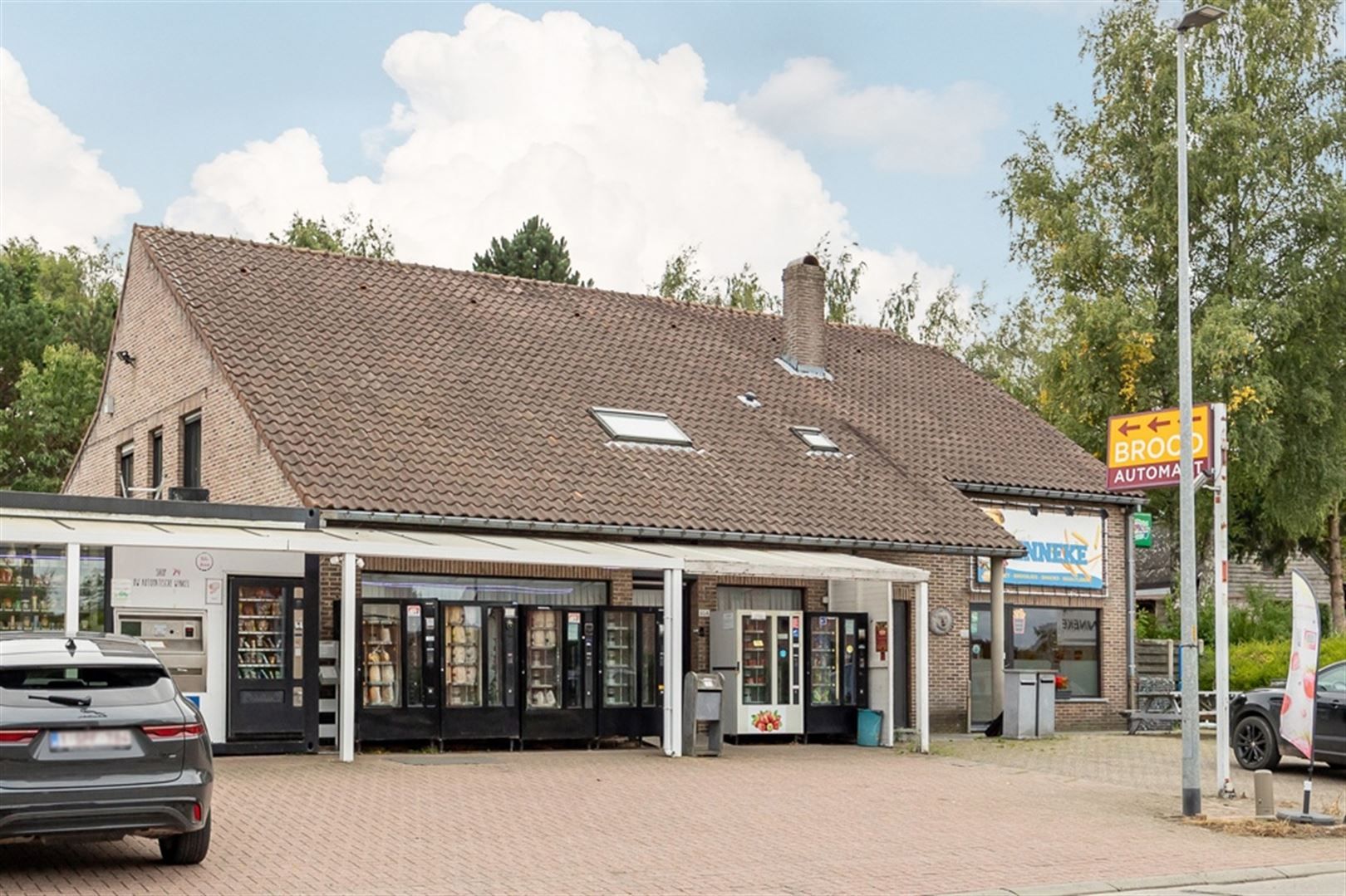 Ruim appartement met 4 slaapkamers en tuin! foto {{pictureIndex}}