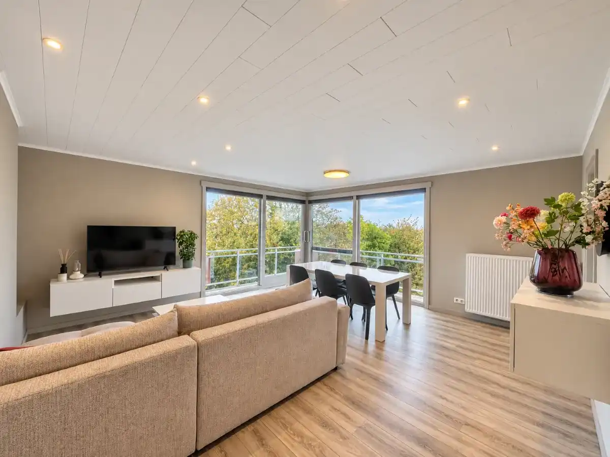 Ieper – Instapklaar appartement met groenzicht en 2 slaapkamers foto 6