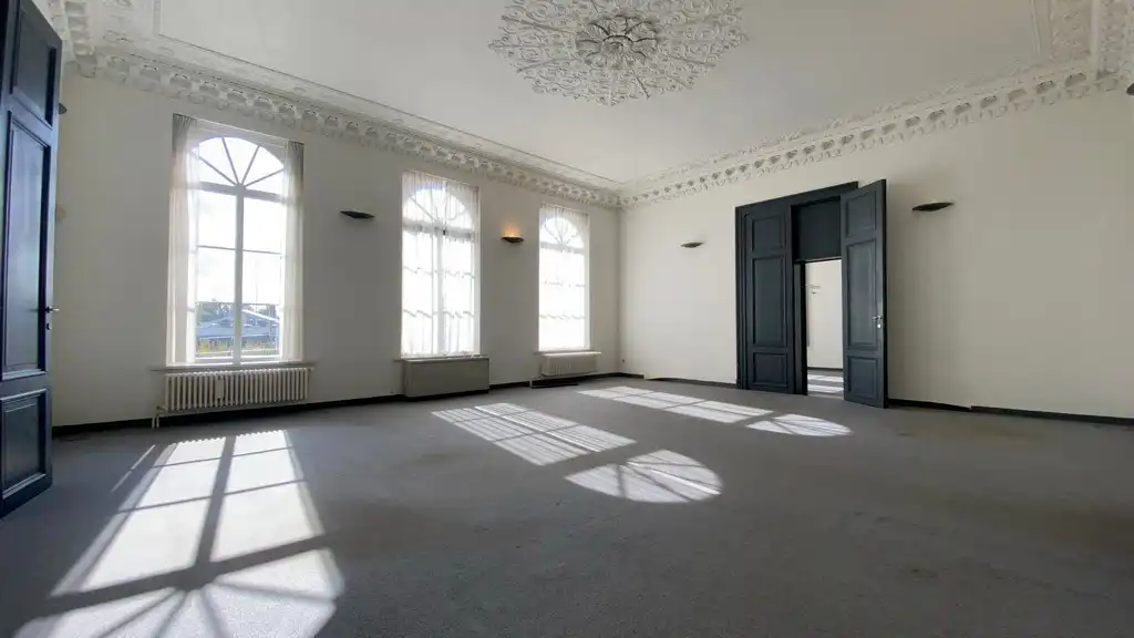 Kantoren te huur in voormalige directeurswoning in Gent foto 3