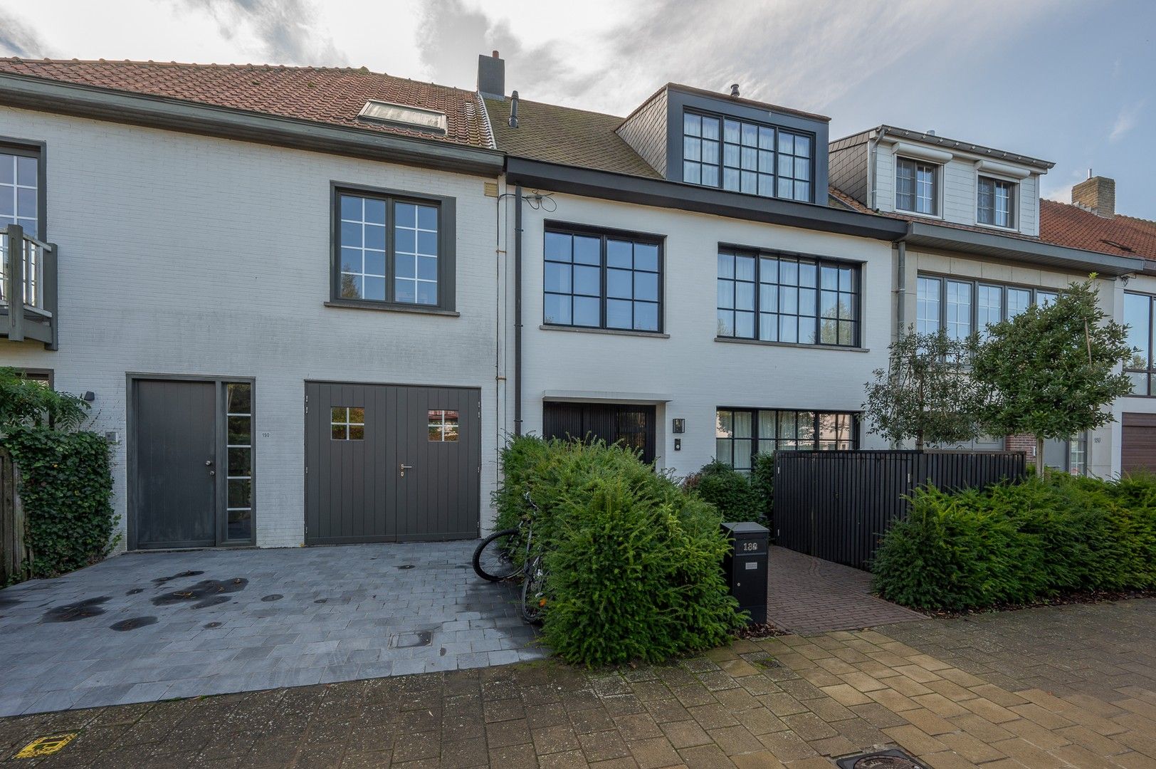 Prachtig gerenoveerde woning in een rustige omgeving nabij de Magere Schorre. foto 26