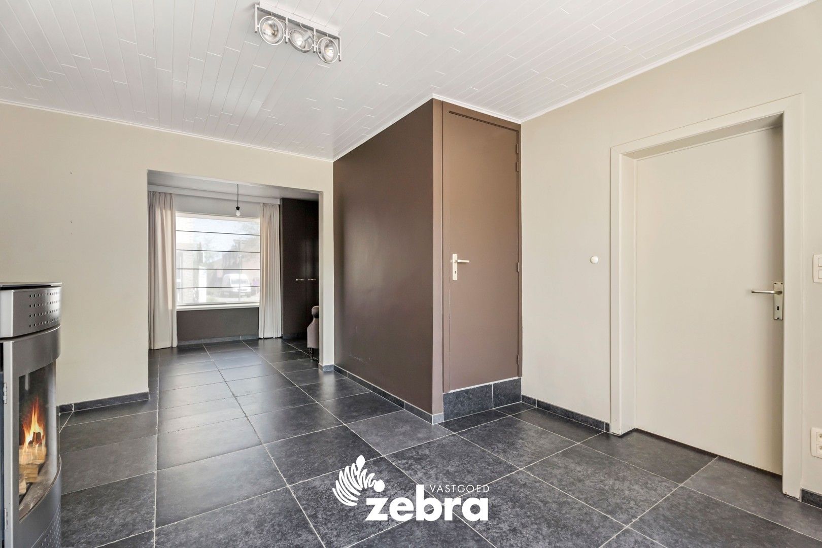Karaktervolle woning met drie slaapkamers en zuidwestgerichte tuin te Tielt! foto 9