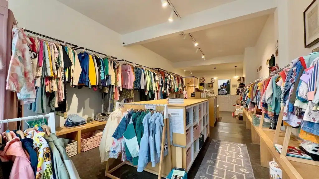 Handelsgelijkvloers te huur langs de Antwerpsesteenweg in Sint-Amandsberg (Gent) foto 5