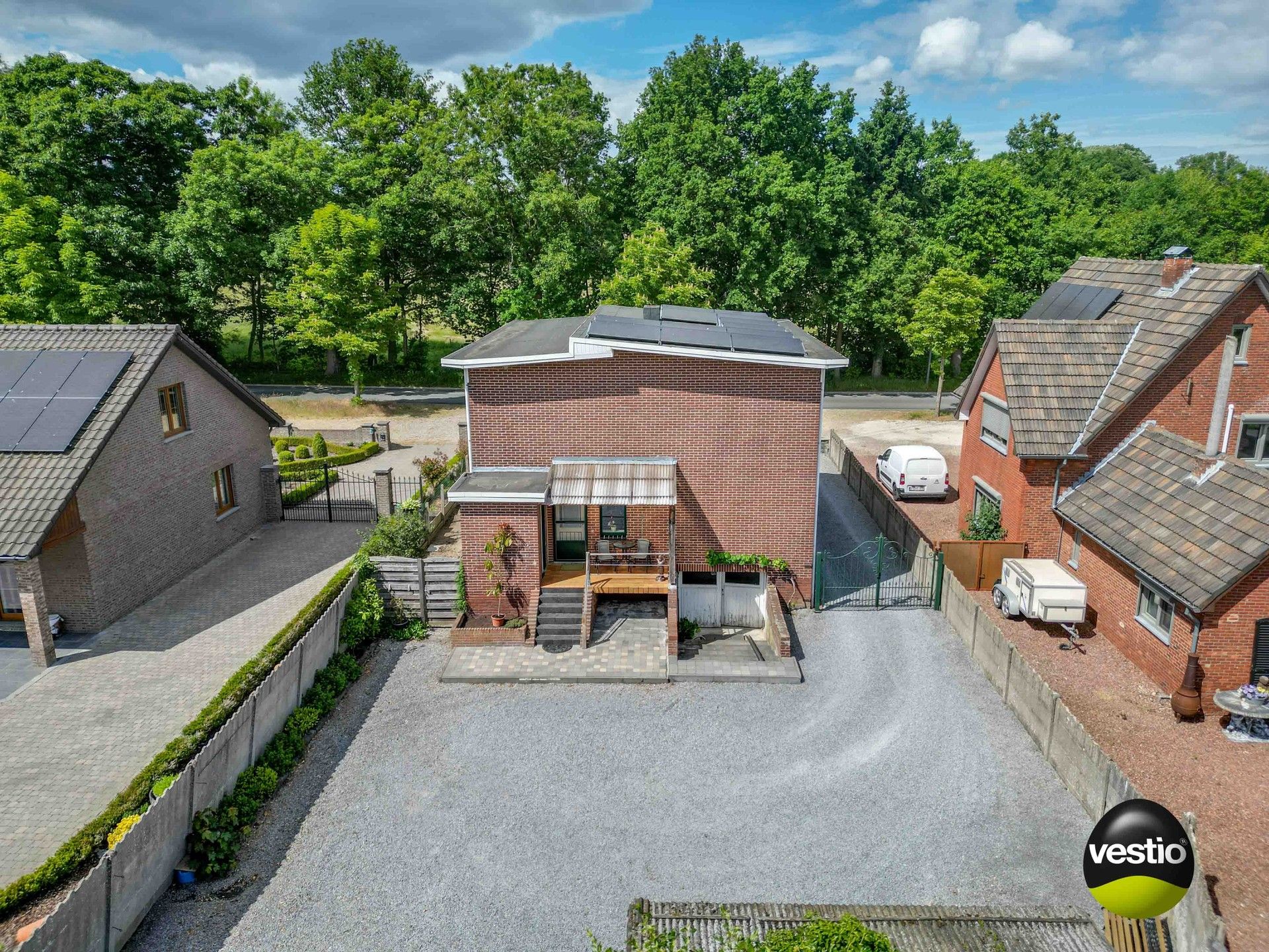 DEGELIJKE WONING MET ZONNEPANELEN OP 13,56 ARE TE ROTEM foto 6