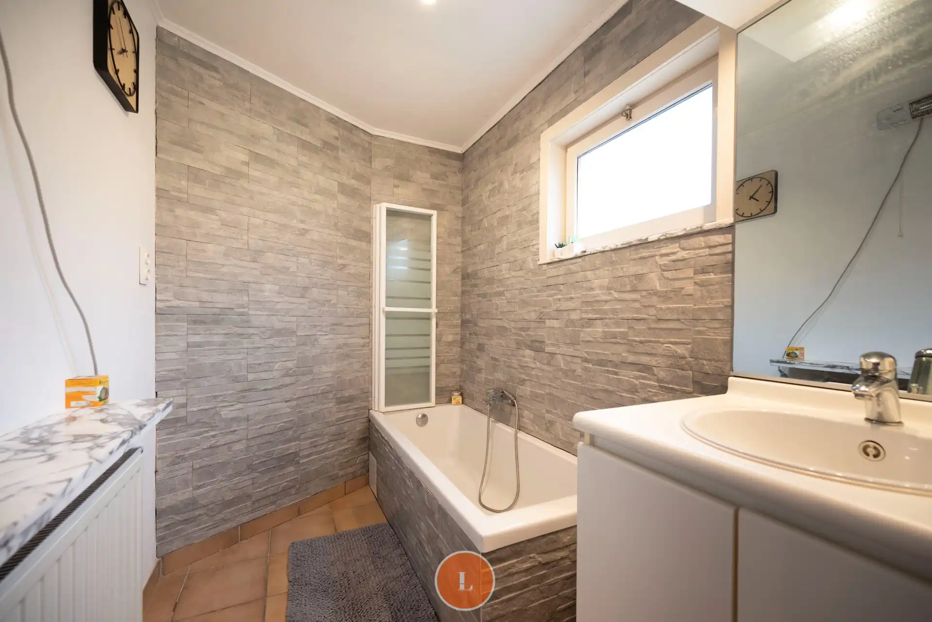 Instapklare woning met 2 slaapkamers, gezellige tuin en garage. foto 8