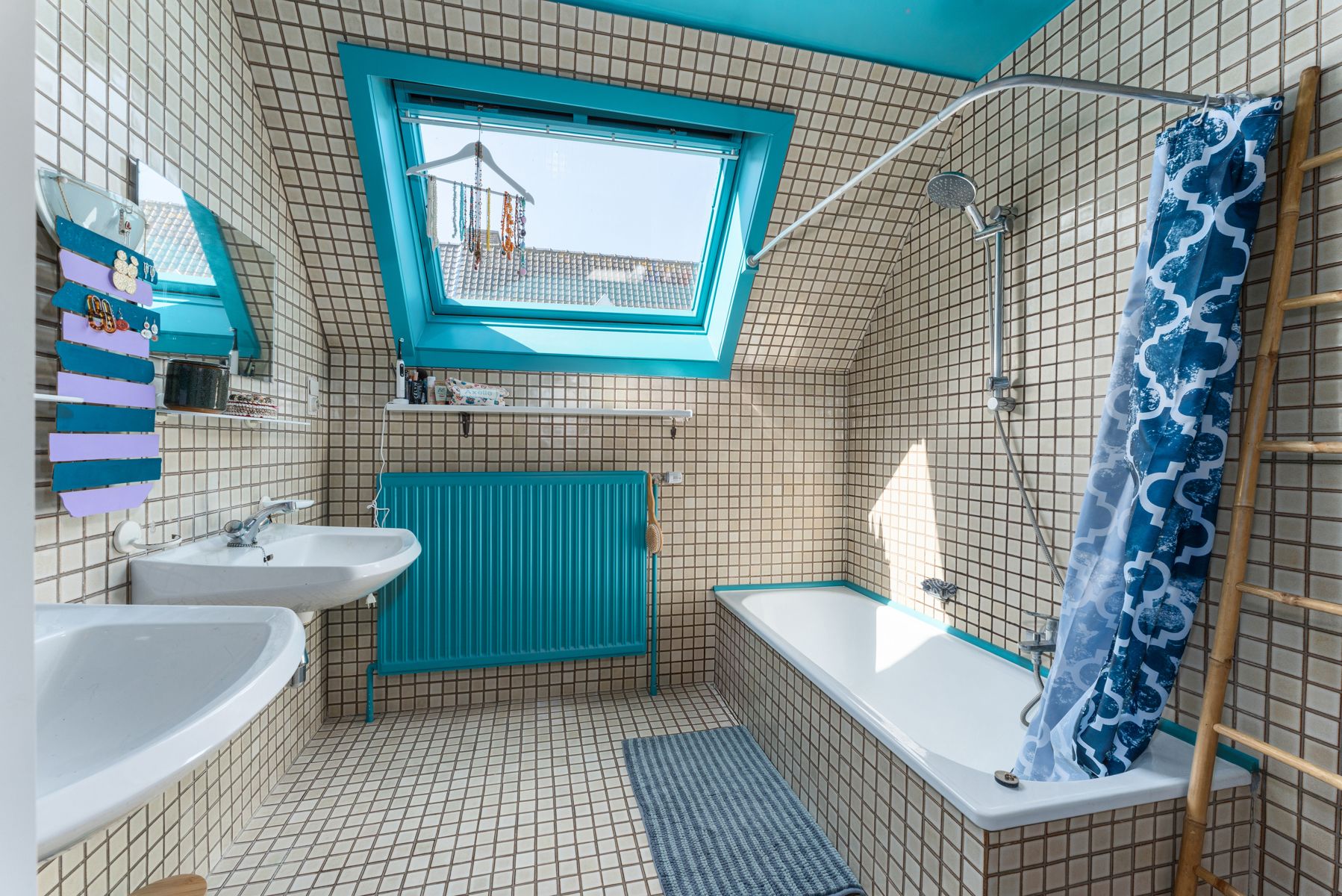 Appartement  met terras en balkon op de vierde verdieping van een kleinschalig appartementsgebouw foto 13