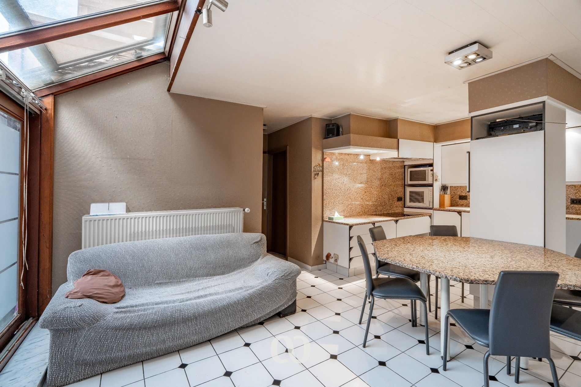 Handelspand met woonst en mogelijkheden in centrum Gavere foto 12