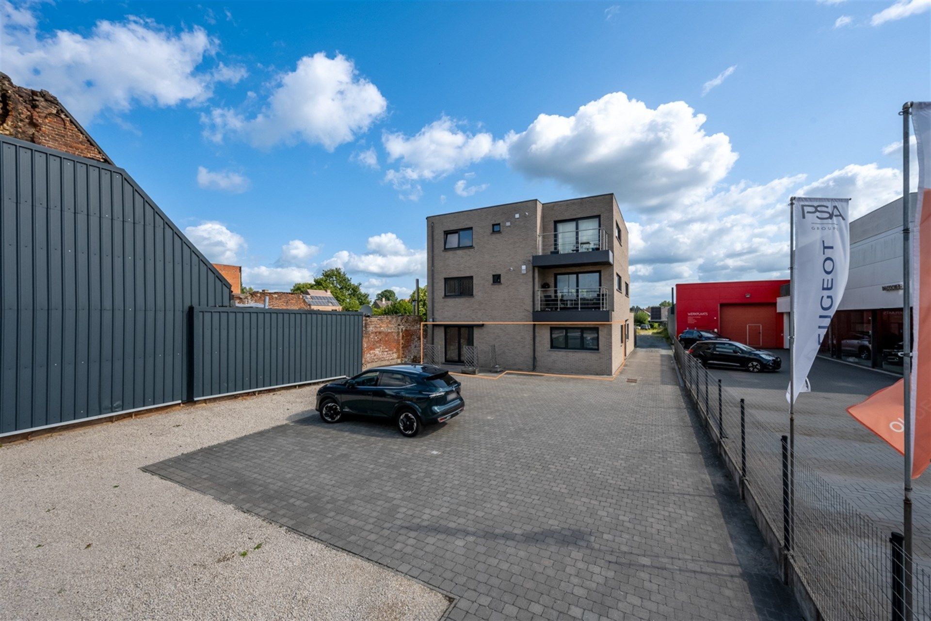 Instapklaar gelijkvloers appartement met zonnig terras foto {{pictureIndex}}