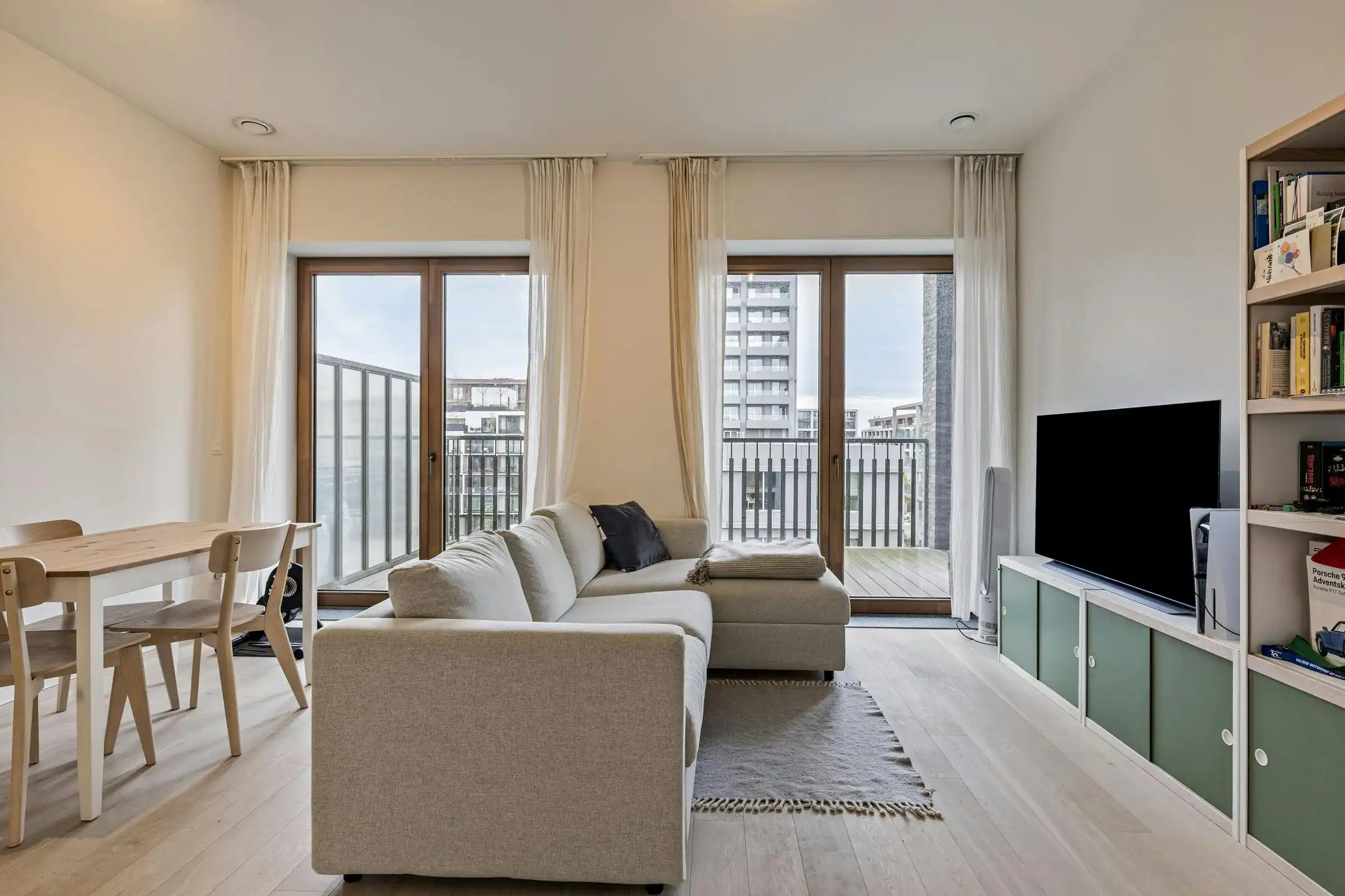 Eén slaapkamer appartement met terras te koop Nieuw Zuid foto 3