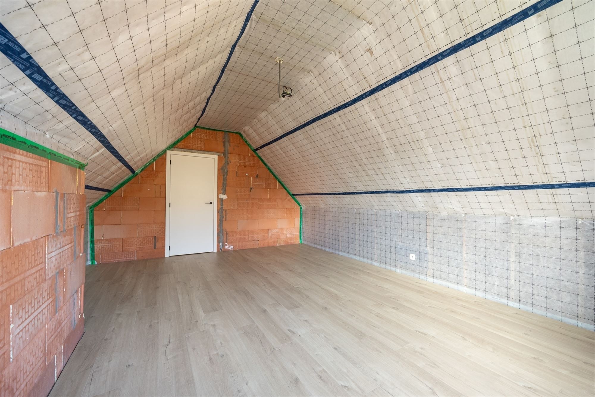 Instapklare woning met 3 slaapkamers en ruime tuin foto 28