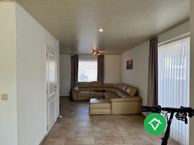 Instapklaar gelijkvloers appartement met tuin en garage in rustige wijk te Eernegem foto 6