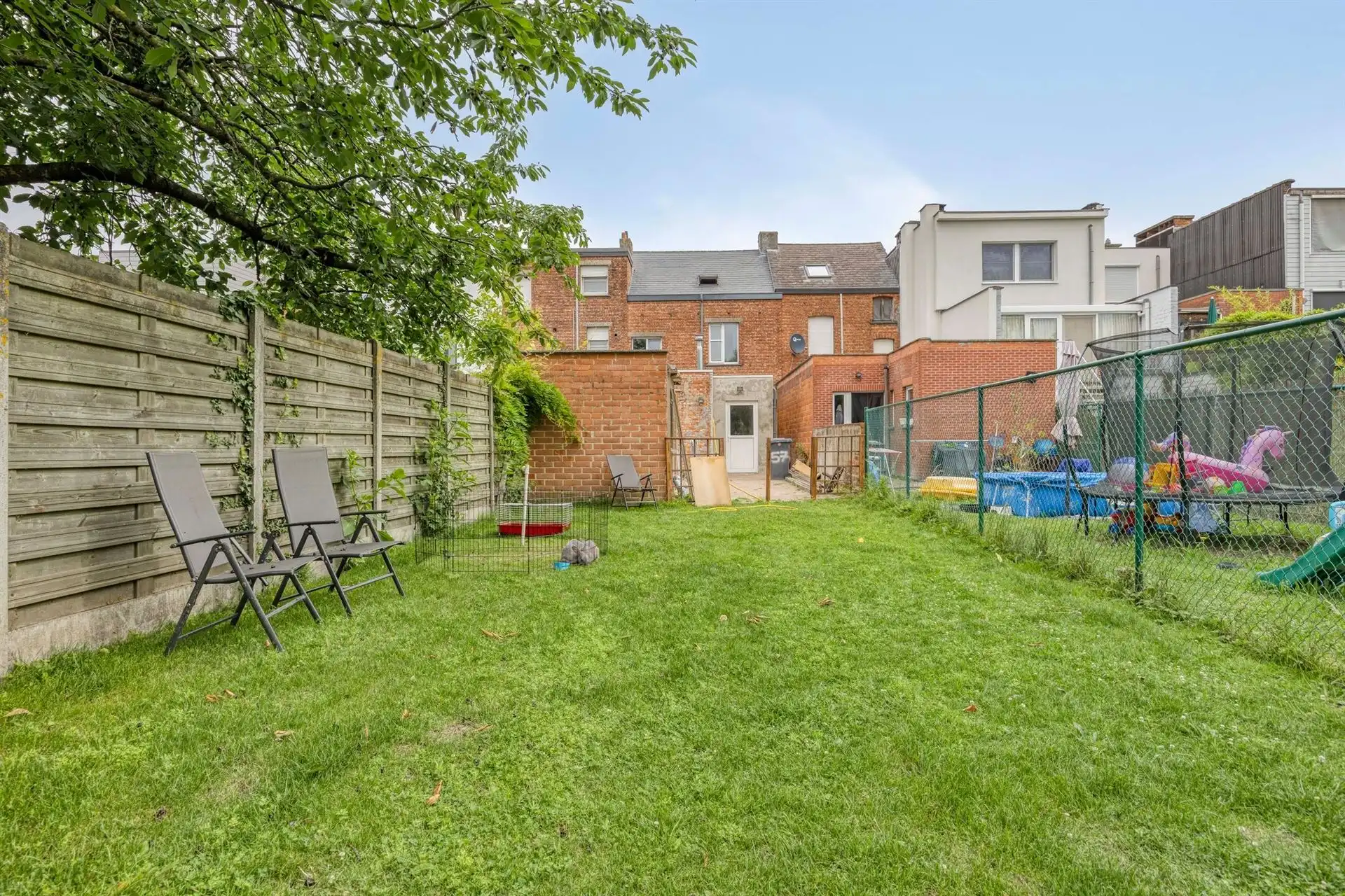 Woning met 4 slaapkamers en tuin.  foto 19