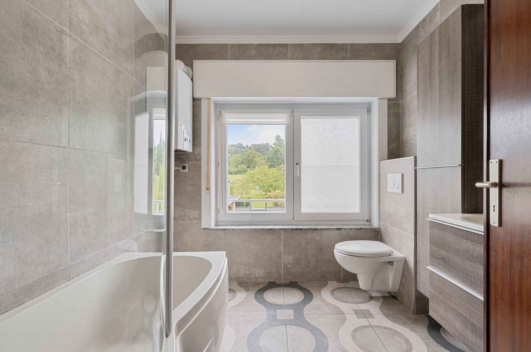 Instapklare halfopen bebouwing met 4 slaapkamers foto 9
