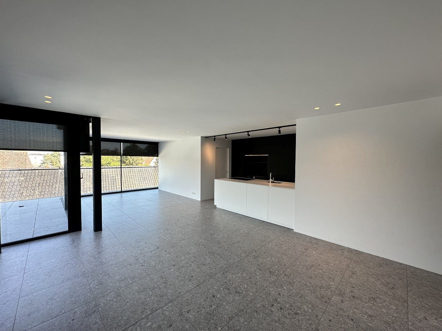 Luxe appartement (140 m²), 3 slpk, 2 badk en zonneterras(sen), centrum Torhout. foto 2