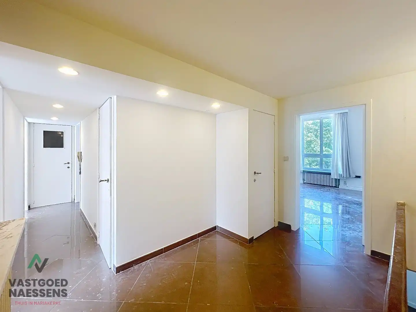 INVESTERINGSPAND/WONING - 5 SLPK - RUIME GARAGE - LOODS EN TERRAS foto 8