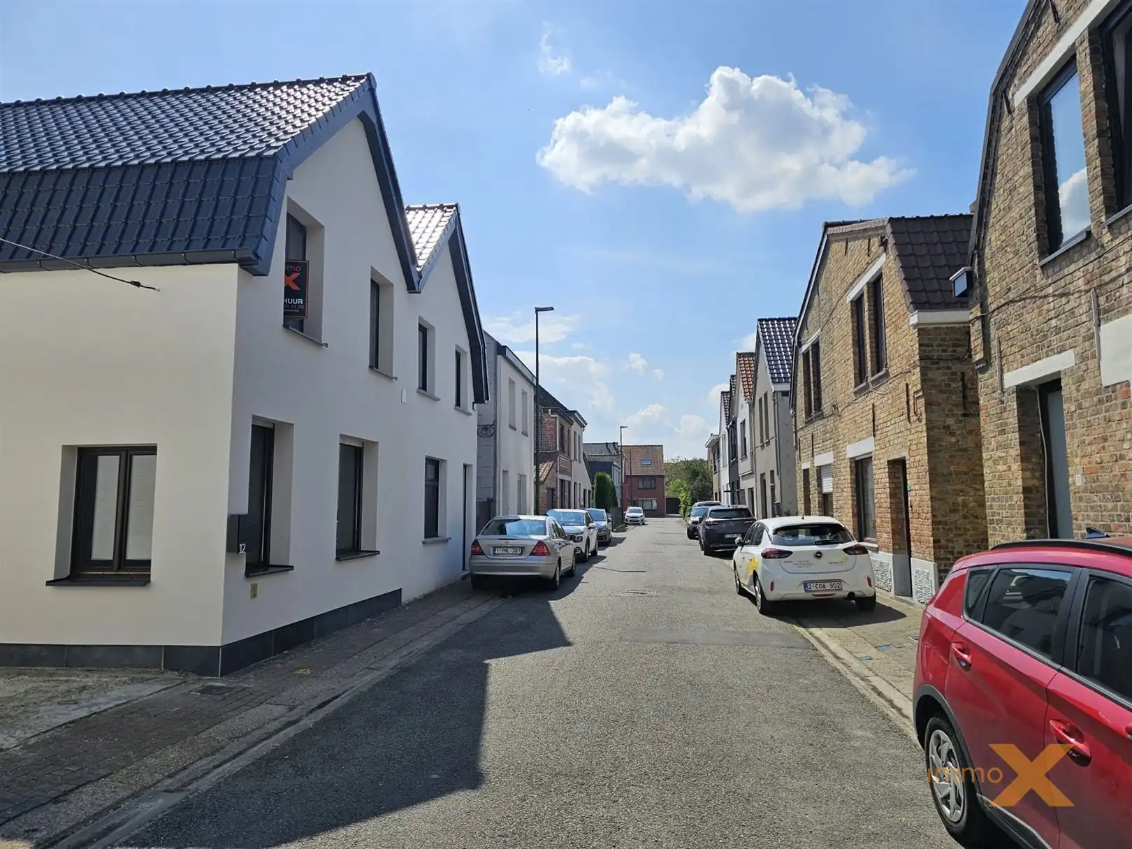 GEZELLIGE DORPSWONING MET TUINTJE foto 28