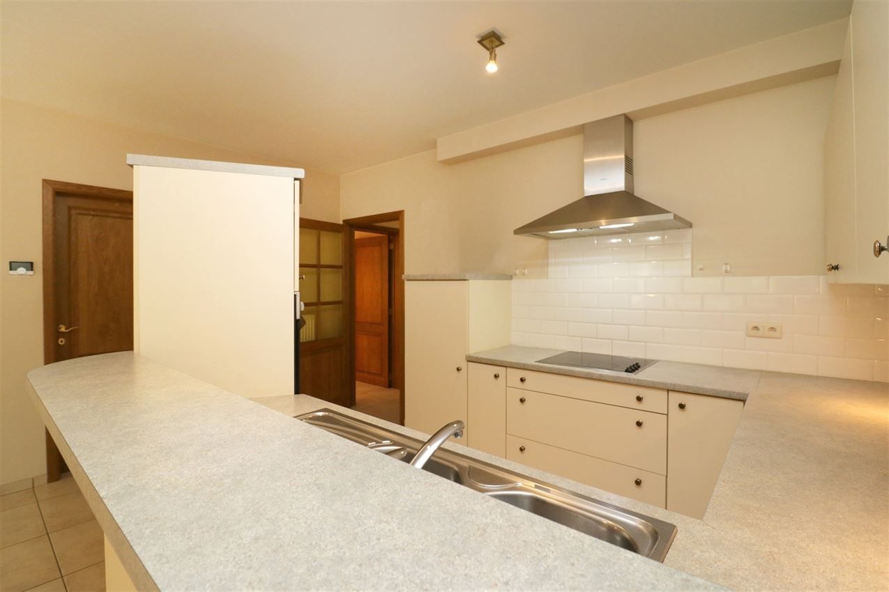 Appartement met 2 slpk., autostaanplaats en terras in centrum Aarschot foto 30