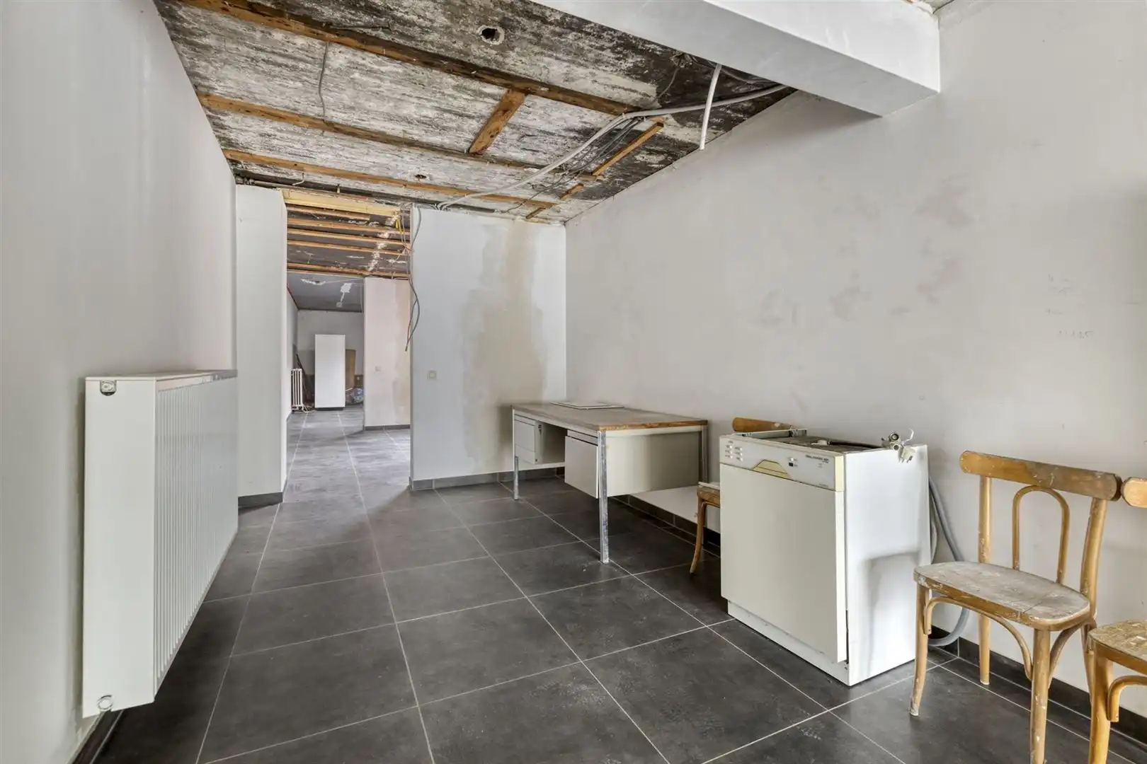 TE KOOP: Duplex-appartement (3slpks) met kantoorruimte of handelsruimte op topligging in Genk! foto 24
