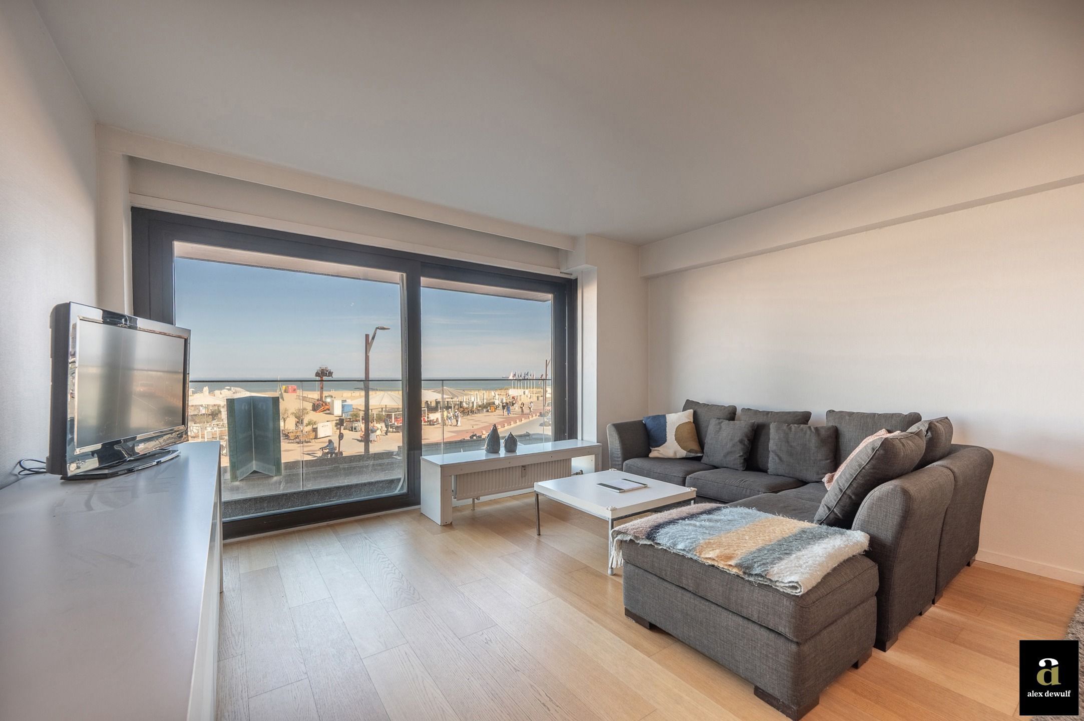 Uitstekend gelegen 3 slaapkamer appartement met frontaal zeezicht [Rubensplein - Albertstrand]. foto 12