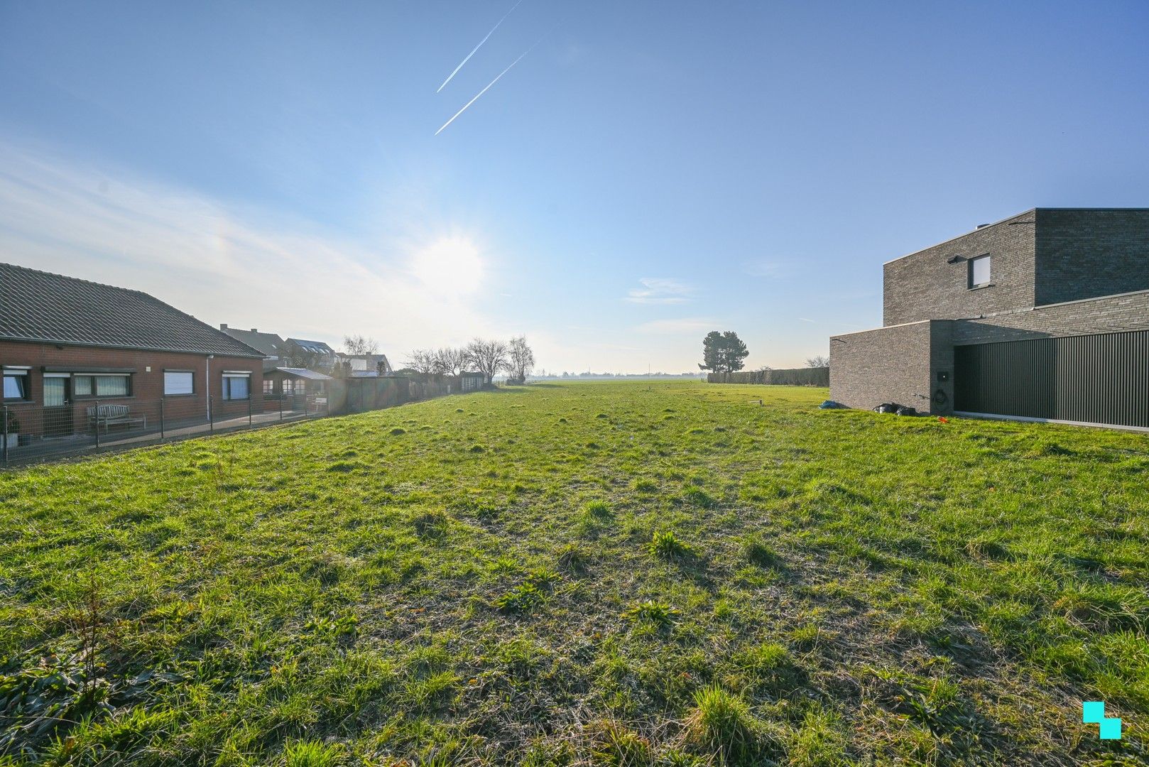 Gunstig gelegen bouwgrond met achtergelegen landbouwgrond van 3305 m² in Wielsbeke foto {{pictureIndex}}