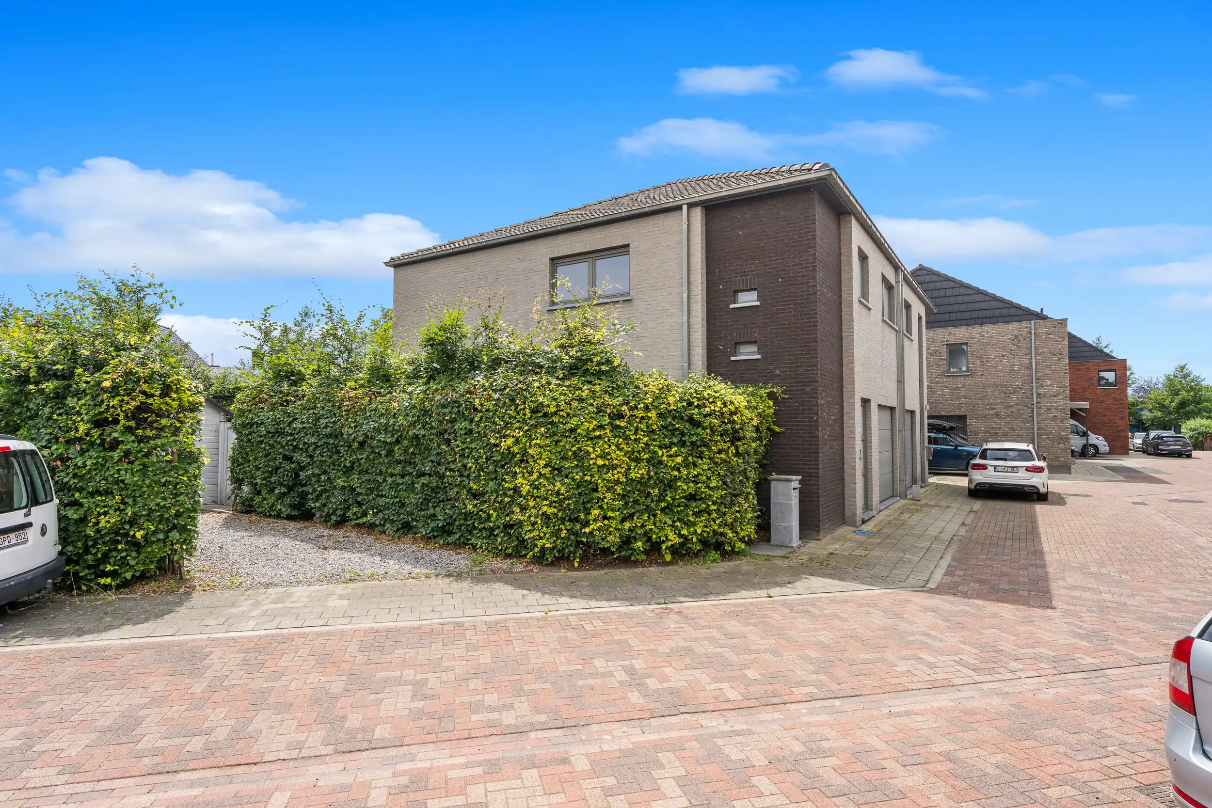 Instapklare halfopen bebouwing met 3 slaapkamers foto 18