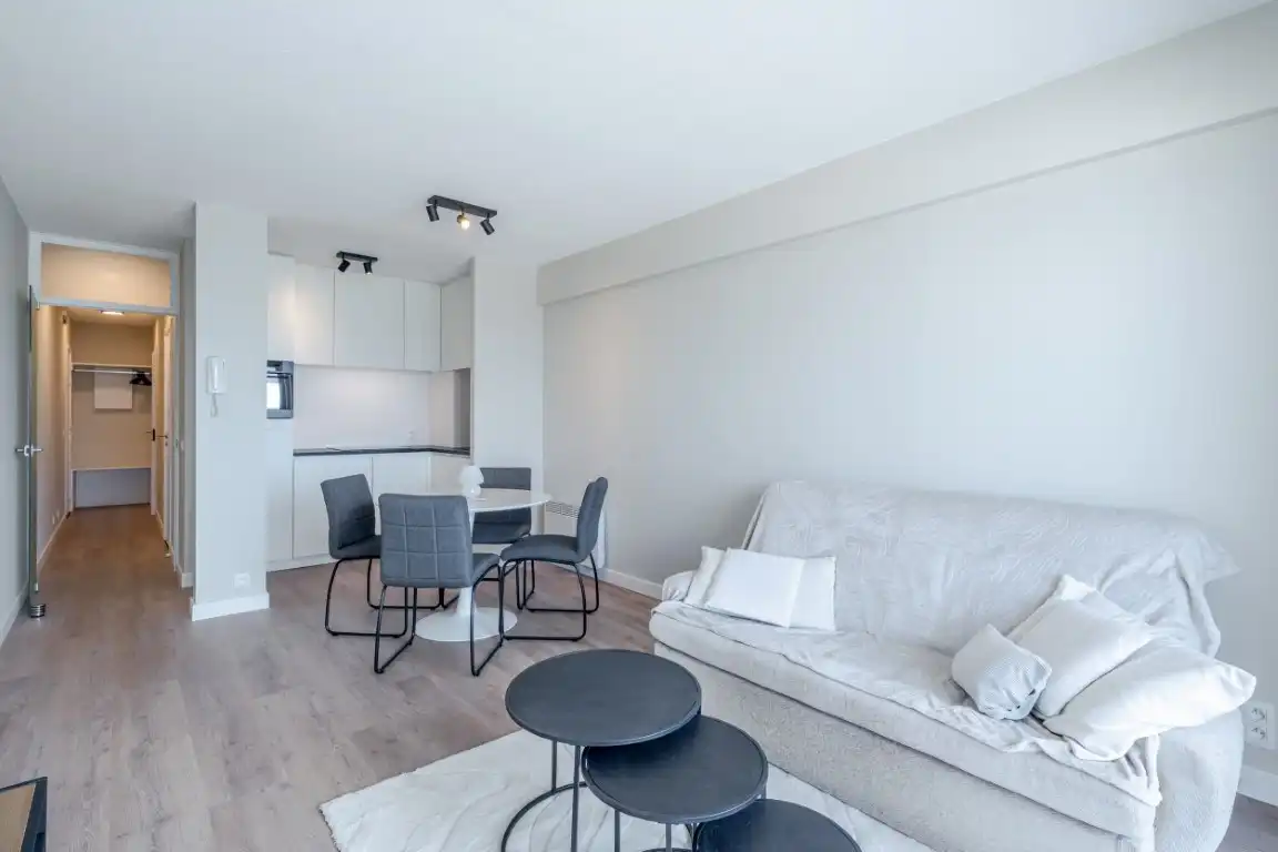 Volledig vernieuwd app met zeezicht – klasse, rust en comfort aan de kust foto 7