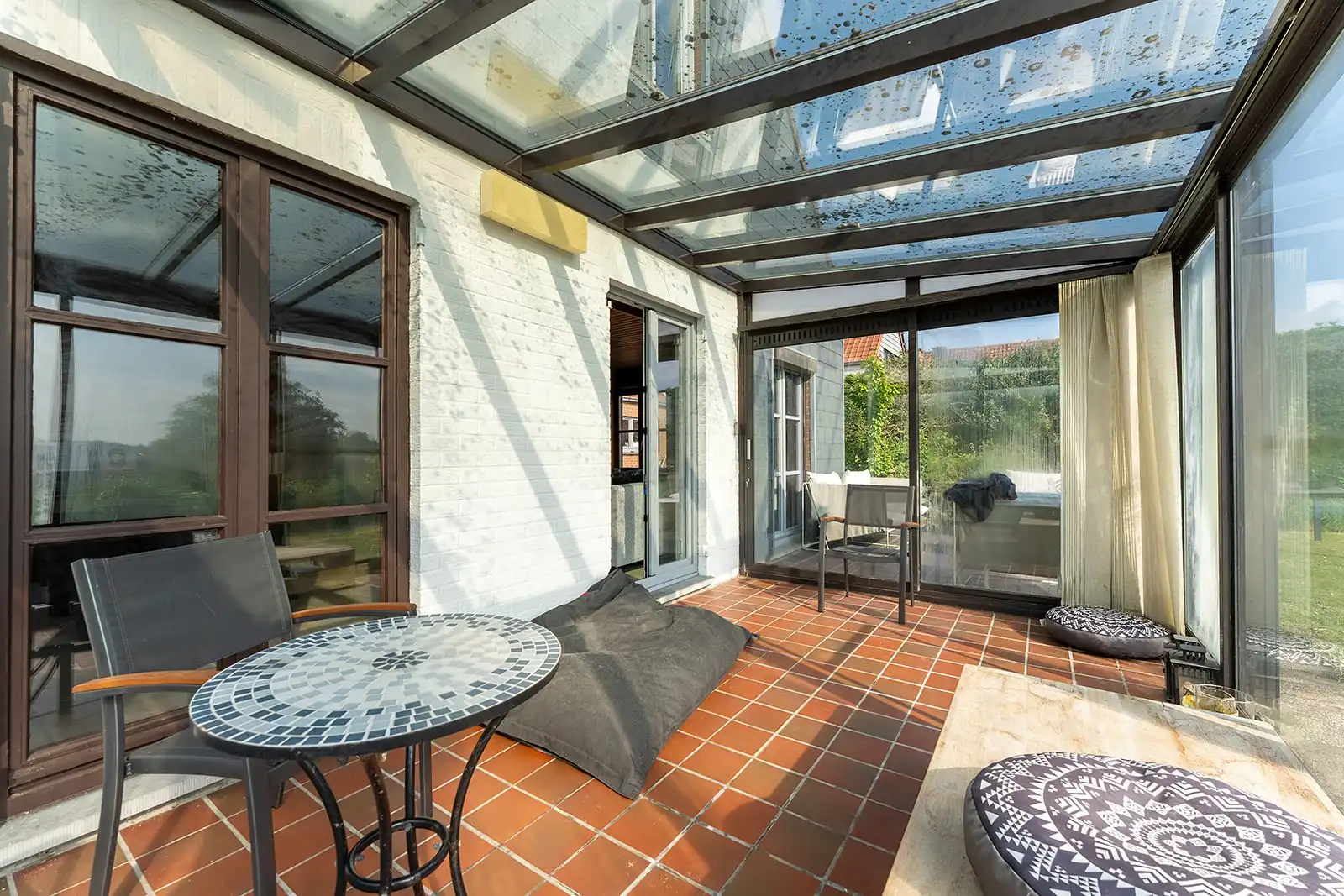 Zeer ruime woning op een perceel van 1000m² met dubbele garage in het landelijke Houtave. foto 31