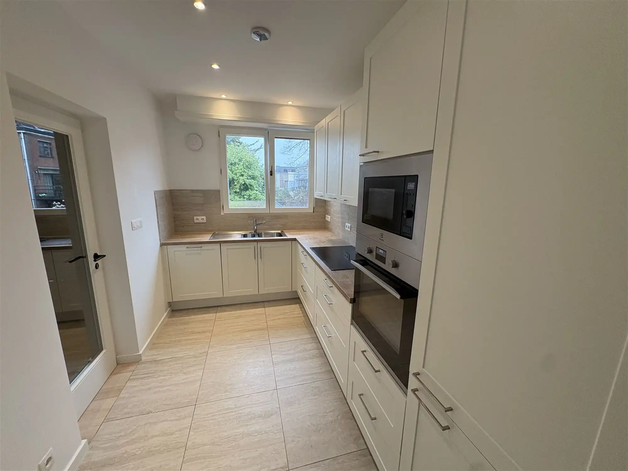 Vrijstaande woning met 3 slpks + mogelijkheid vrij beroep. foto 7