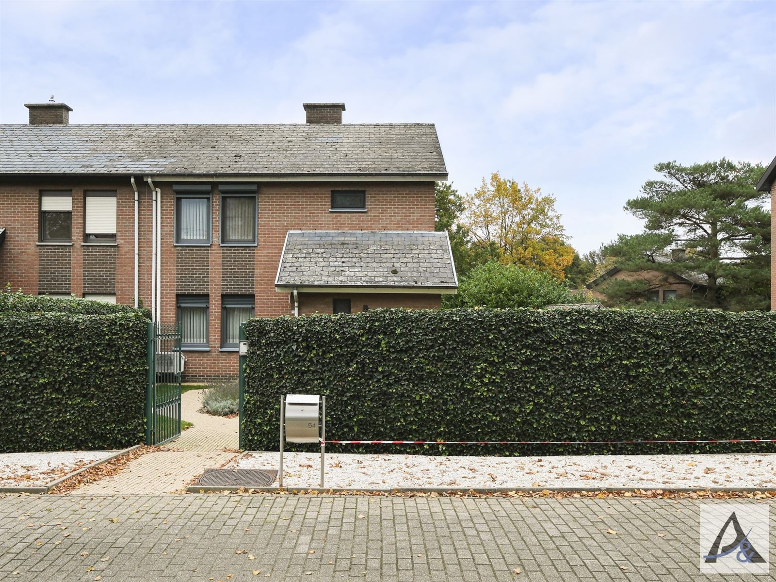 comfortabele eengezinswoning met tal van voordelen foto {{pictureIndex}}