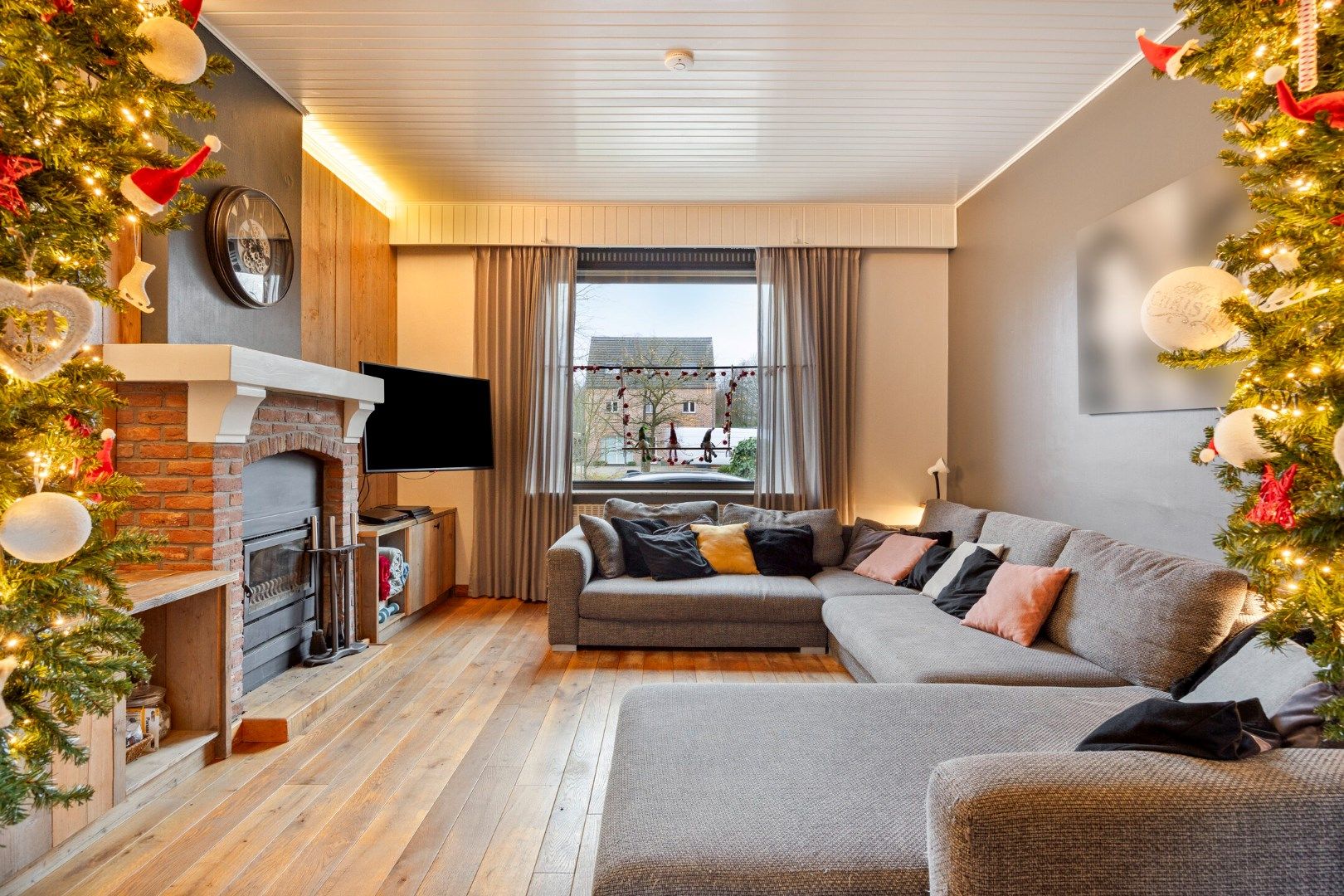 Ruim ingedeelde woning met 4 slpks op een mooi perceel van 21 are met achterliggend groen. foto 5