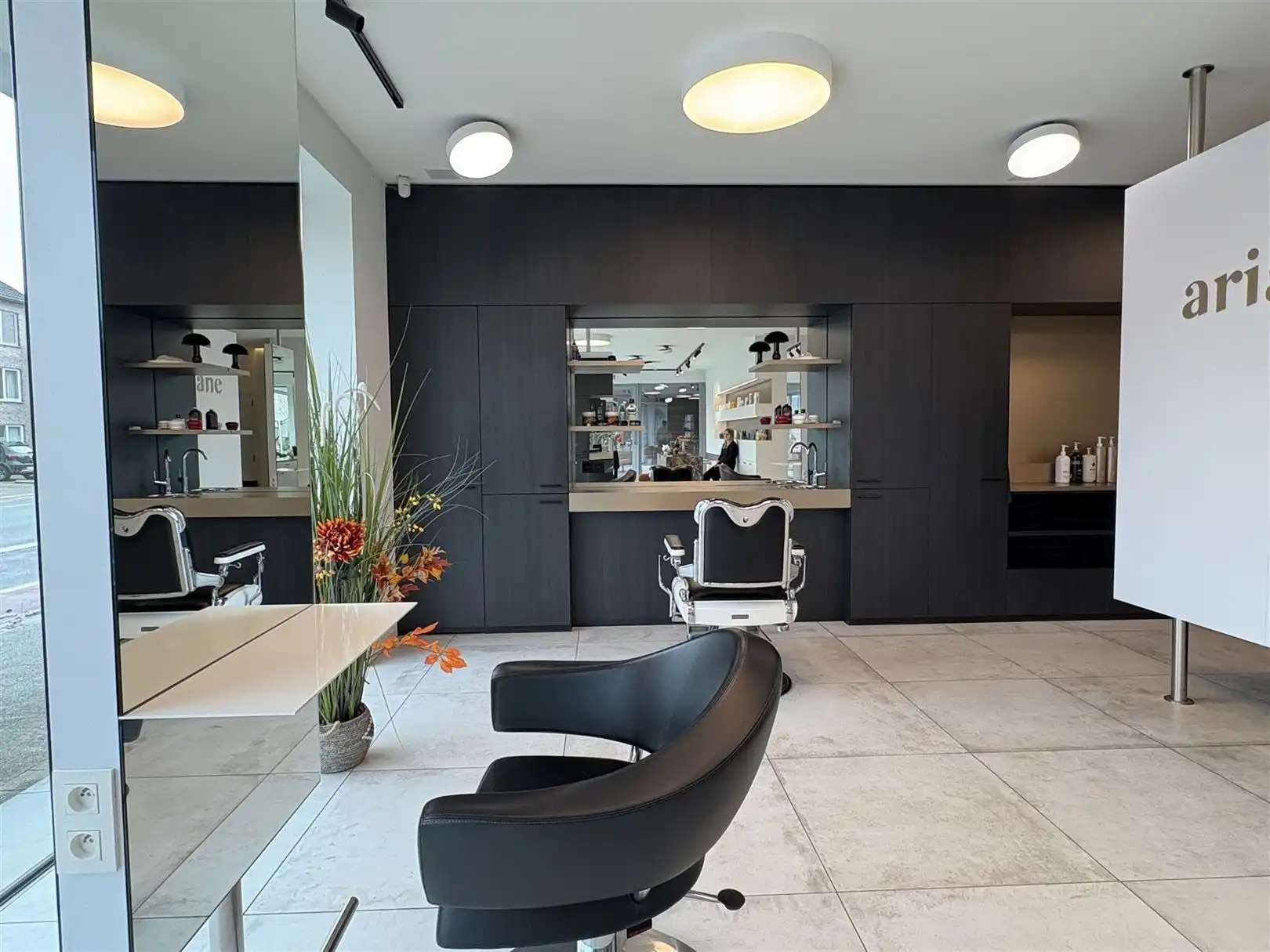 Lichtrijke & moderne handelsruimte op toplocatie in Kemzeke foto 5