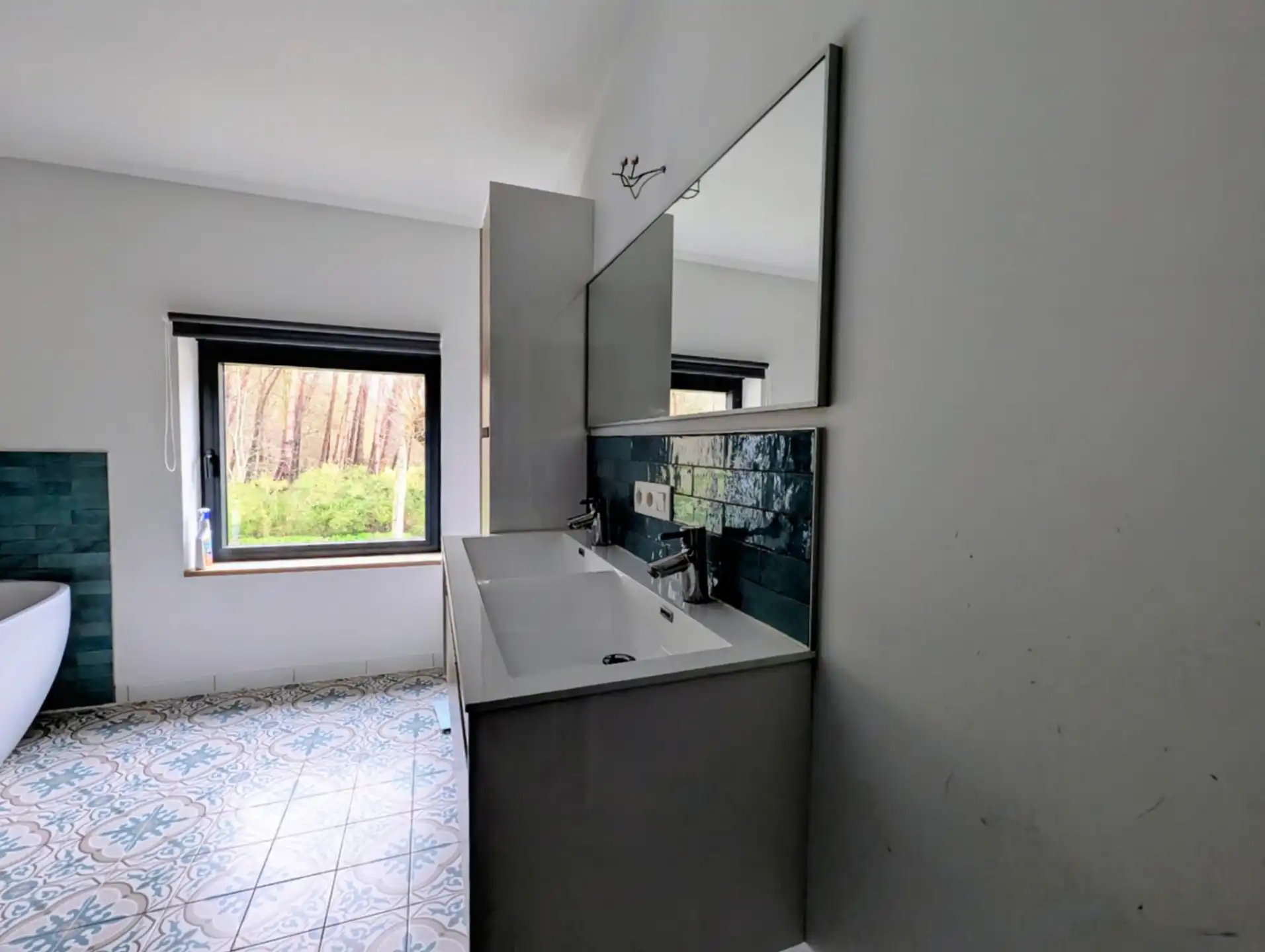 Huis te koop De Panne – Instapklaar, 4 slaapkamers, garage en zuidgerichte tuin (volledige renovatie 2023) foto 10