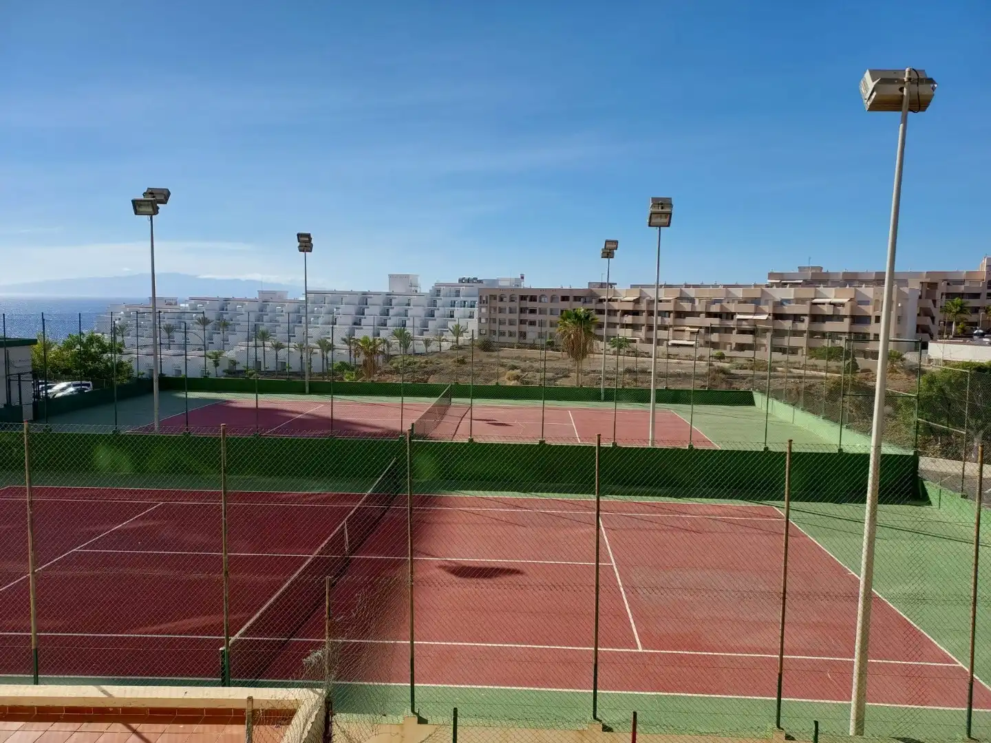 Gerenoveerd appartement met uitzicht op de bergen foto 10