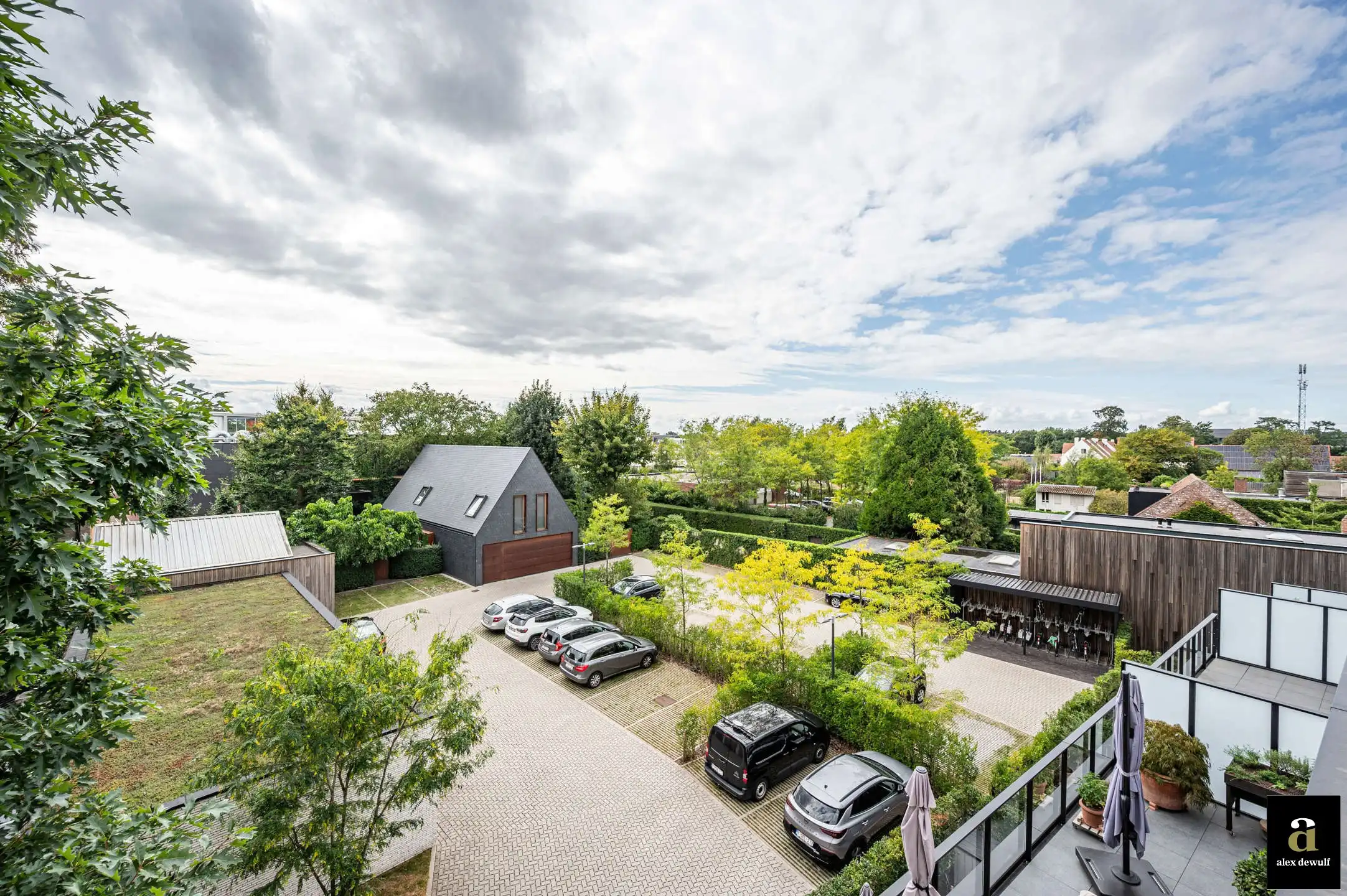 Recent appartement met groot terras, centrum Waregem [Stationsstraat]. foto 16