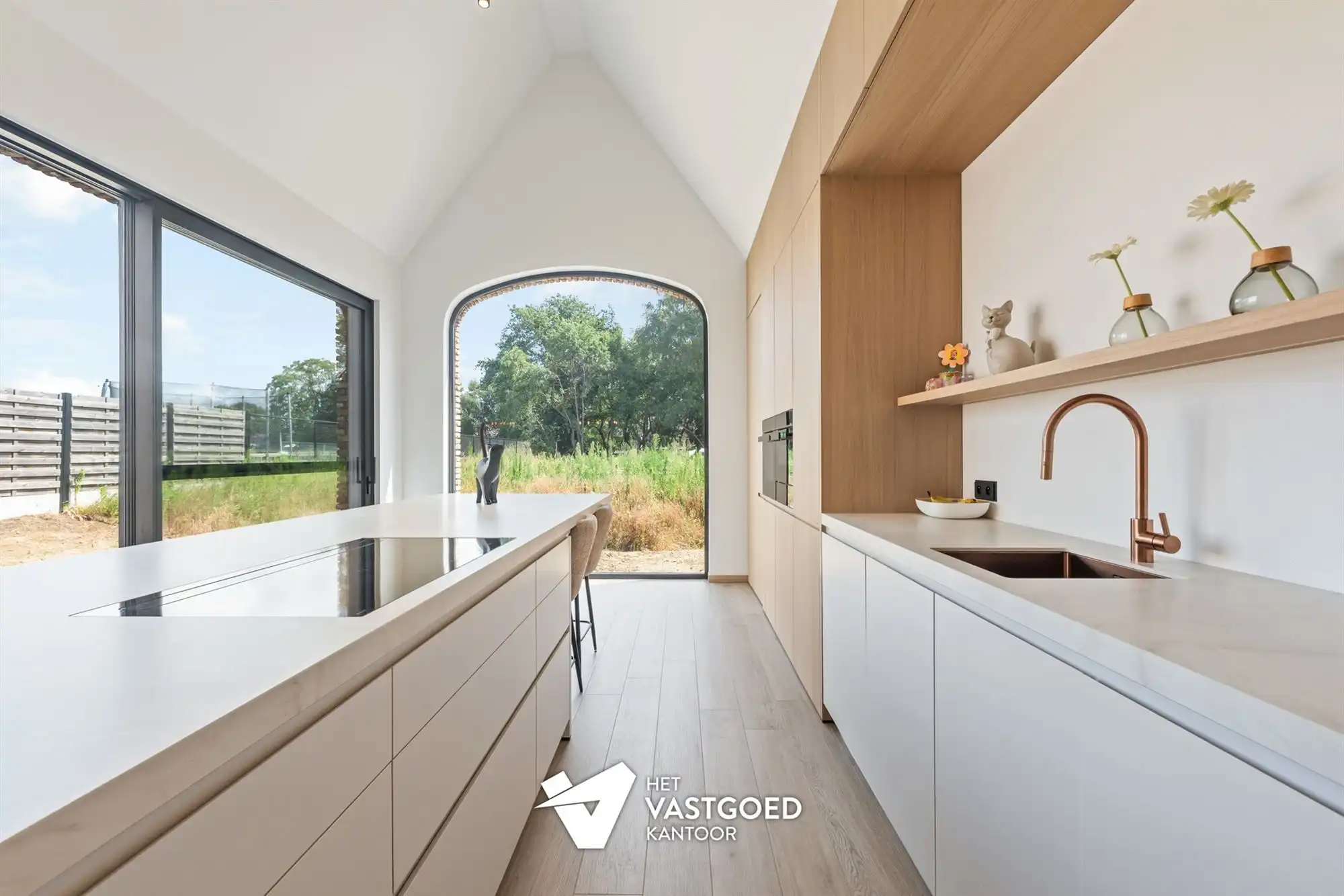 ZEER RUIME NIEUWBOUWWONING UITERST RUSTIG GELEGEN OP EEN PERCEEL VAN 1628M² TE OOSTHAM foto 11