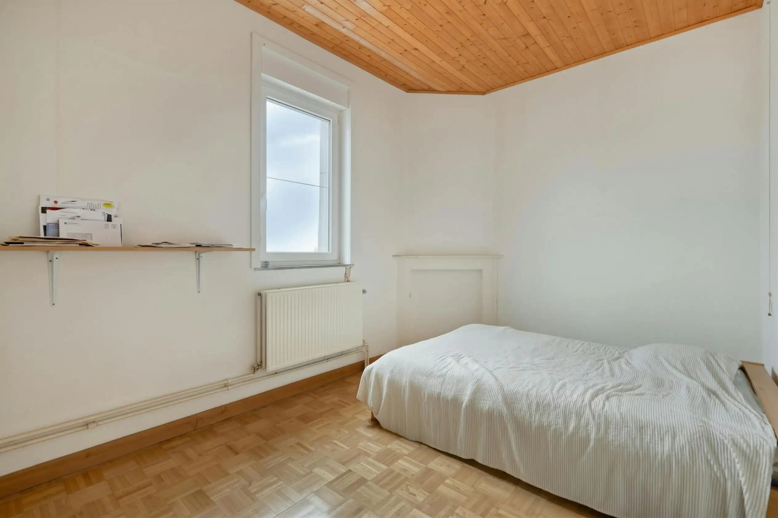 Ruime woning  (9 slaapkamers) op een perceel van 1.608 m². foto 16
