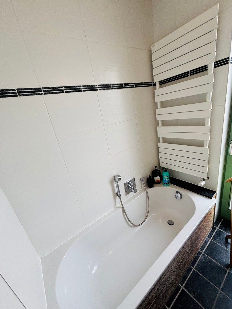 RIANTE PENTHOUSE MET PANORAMISCH ZICHT OP DE ZEELIJN foto 16