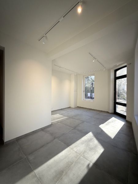 Unieke gerenoveerde eigendom met handelsruimte & triplex appartement met zicht op Coupure foto 22