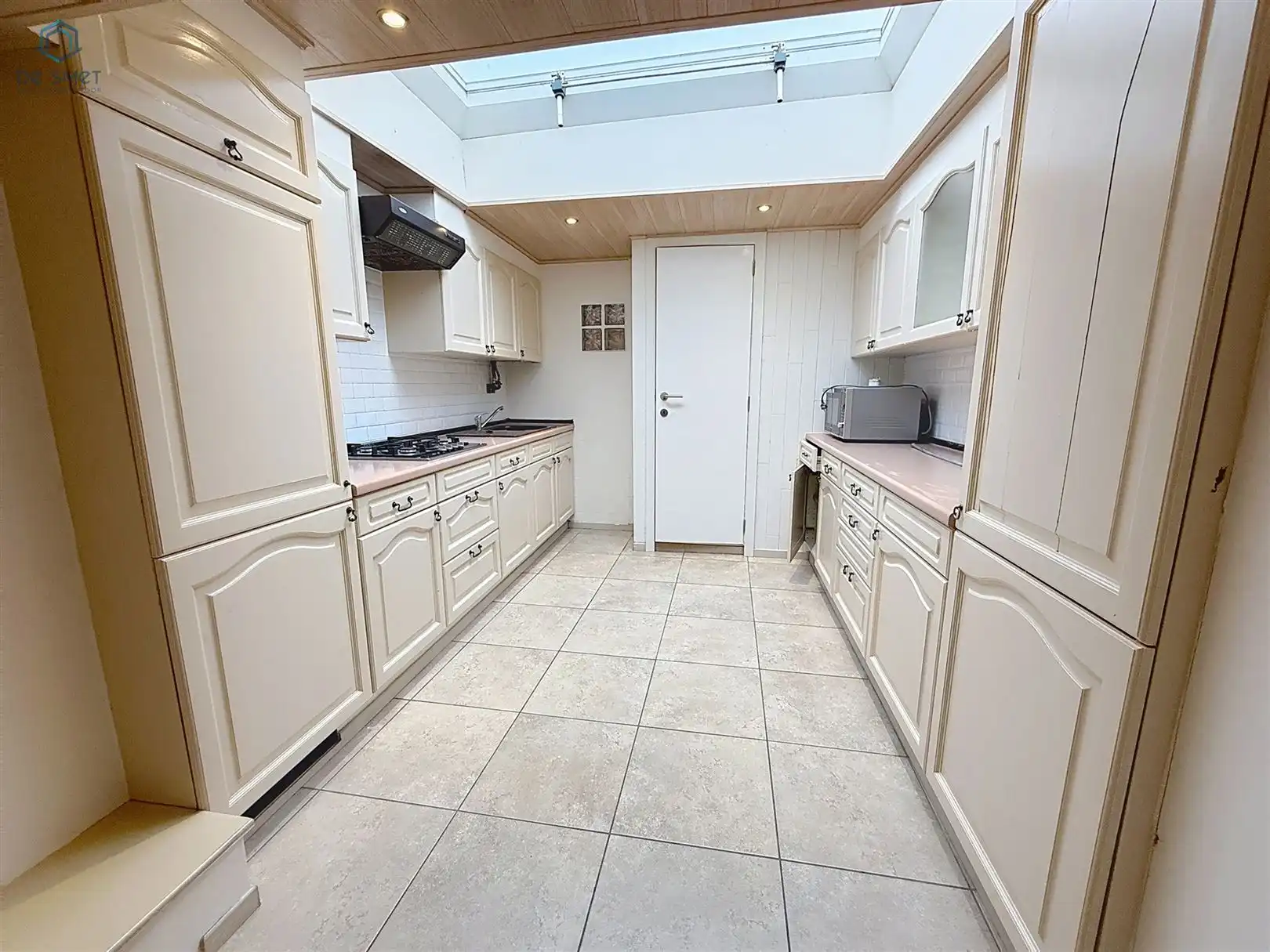 INSTAPKLARE STADSWONING MET 2 SLAAPKAMERS IN HARTJE GERAARDSBERGEN foto 3